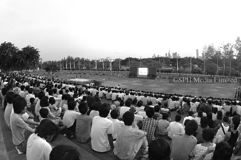 Parade Livestream Outside the National Stadium 1986-My Sg Memories