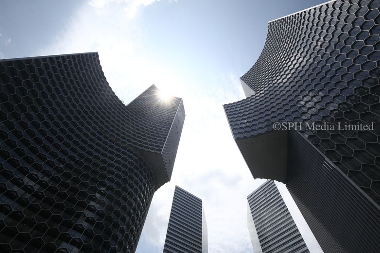 Duo Residences with a Honeycomb Pattern in Bugis 2020