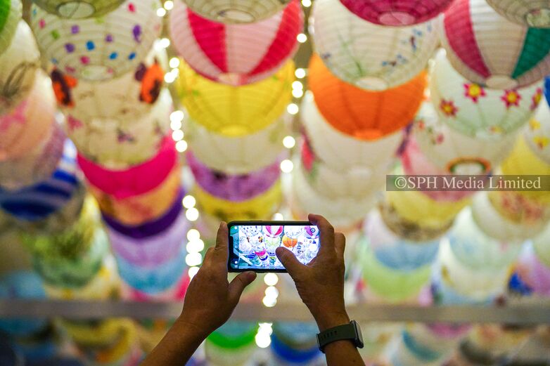 Capturing Beautiful Moments of Mid-Autumn Festival 2020-My Sg Memories