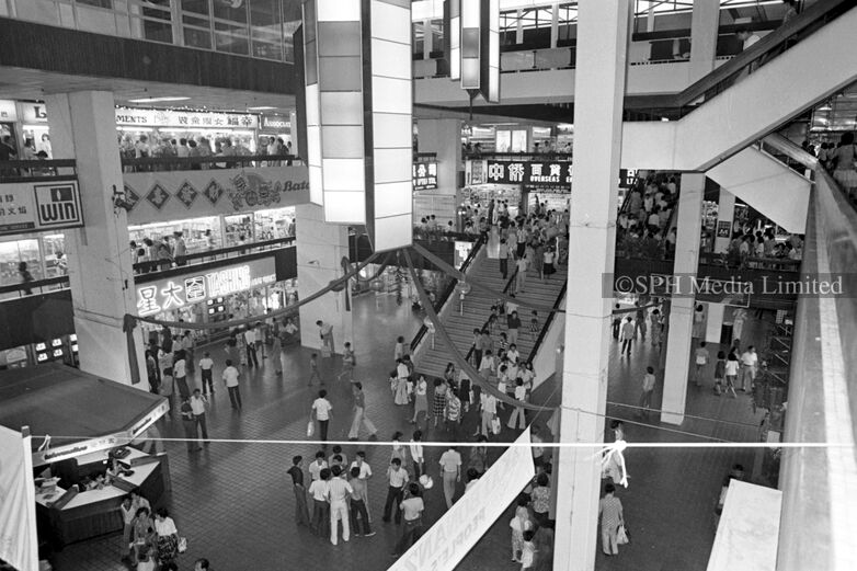 Crowd at People Park Complex 1980-My Sg Memories