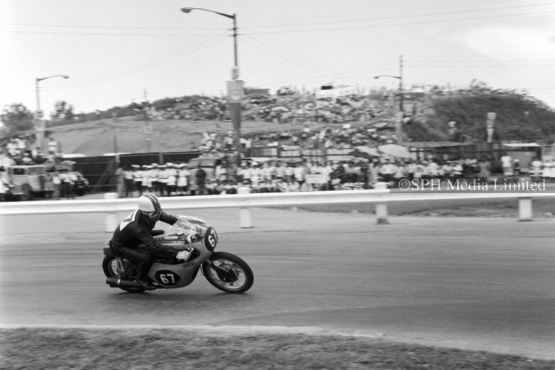 Teisuke Tanaka at the Circus Hairpin 1962-My Sg Memories