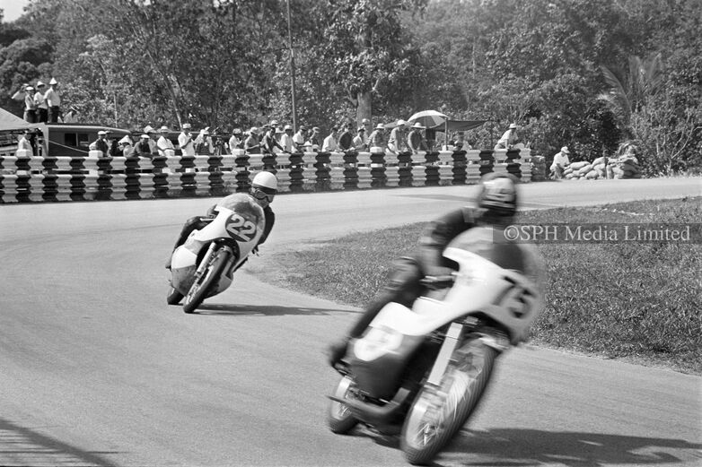 Motorcycle Grand Prix Bikes at the Peak Bend 1967-My Sg Memories