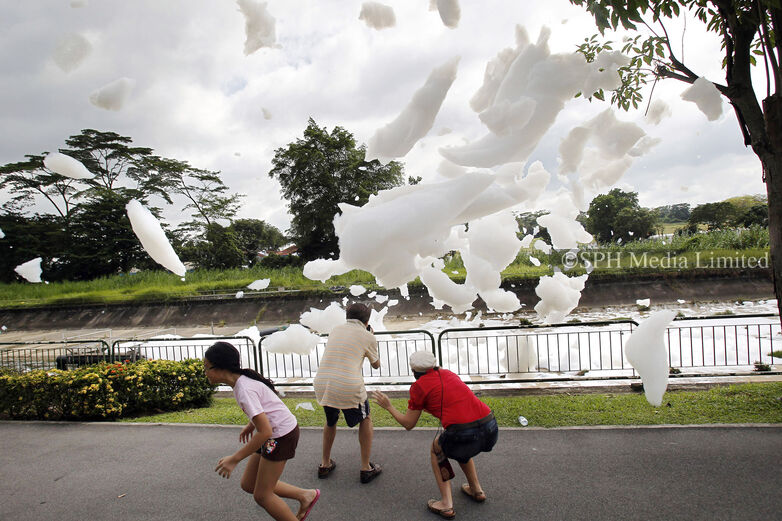 Foam attack, 2012 Print