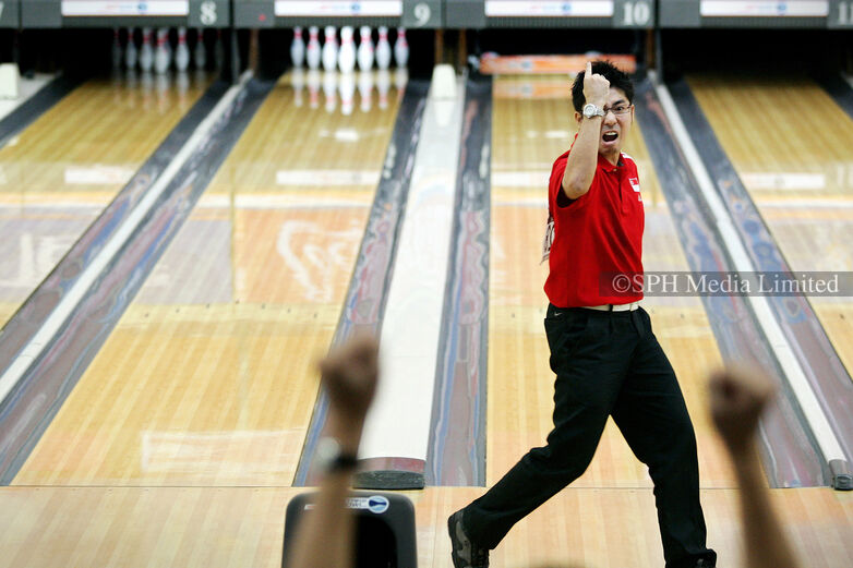 Remy Ong celebrates his strike, 2007 Print