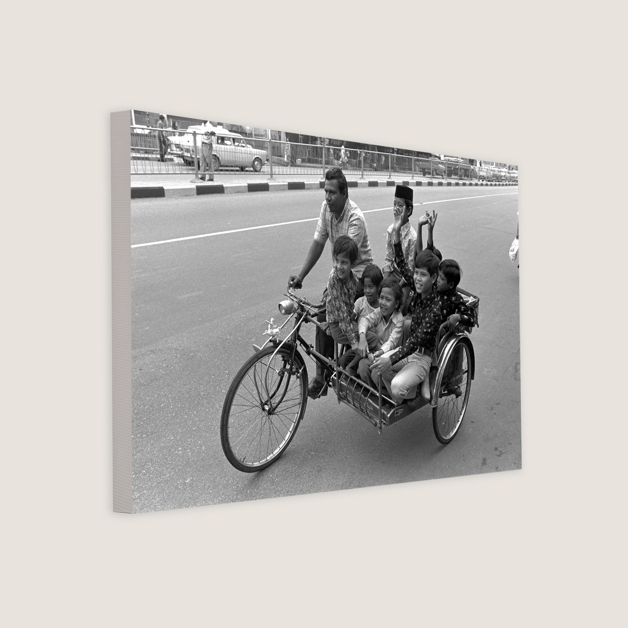 Happy Trishaw Ride at Geylang Road 1974-My Sg Memories