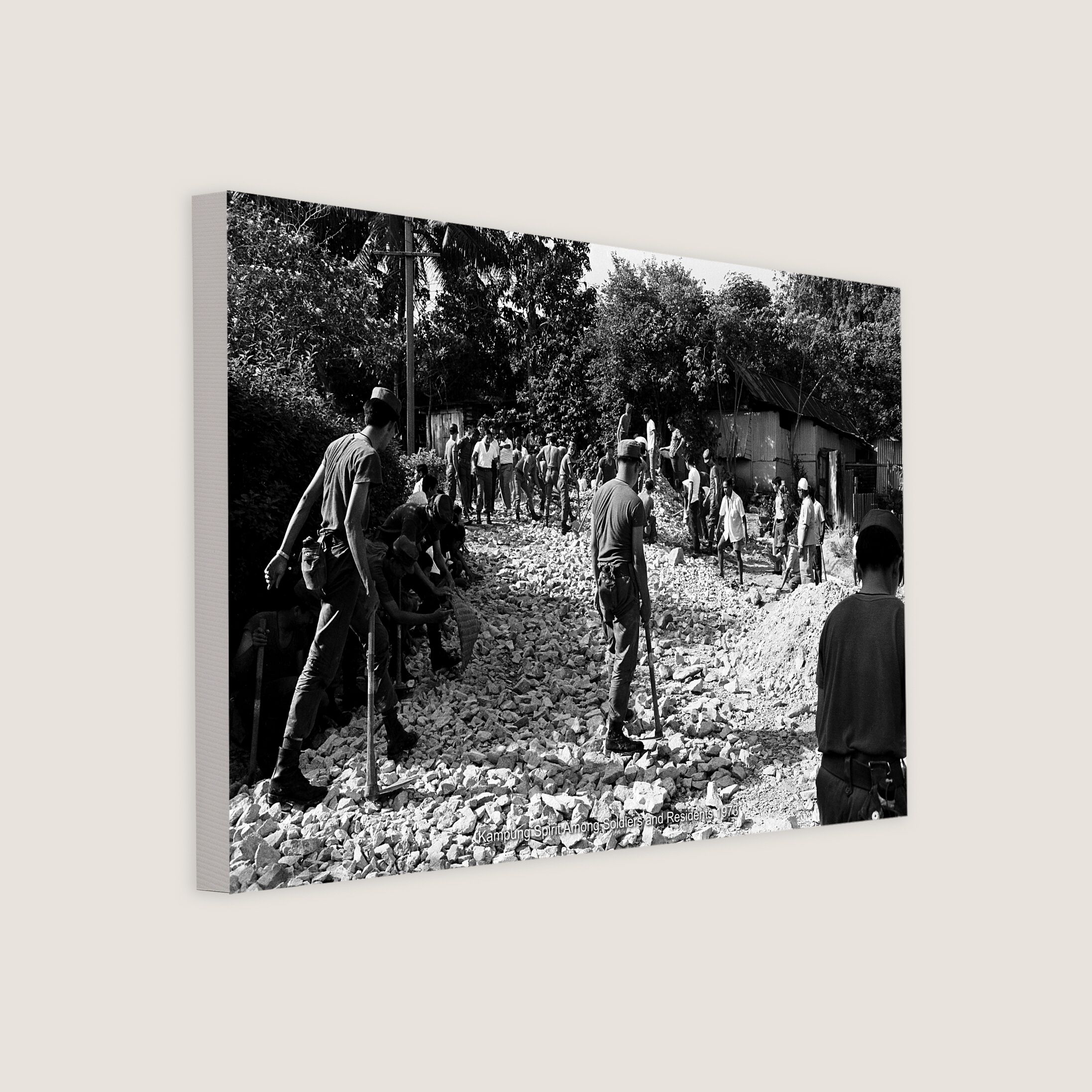 Kampung Spirit Among Soldiers and Residents 1973-My Sg Memories