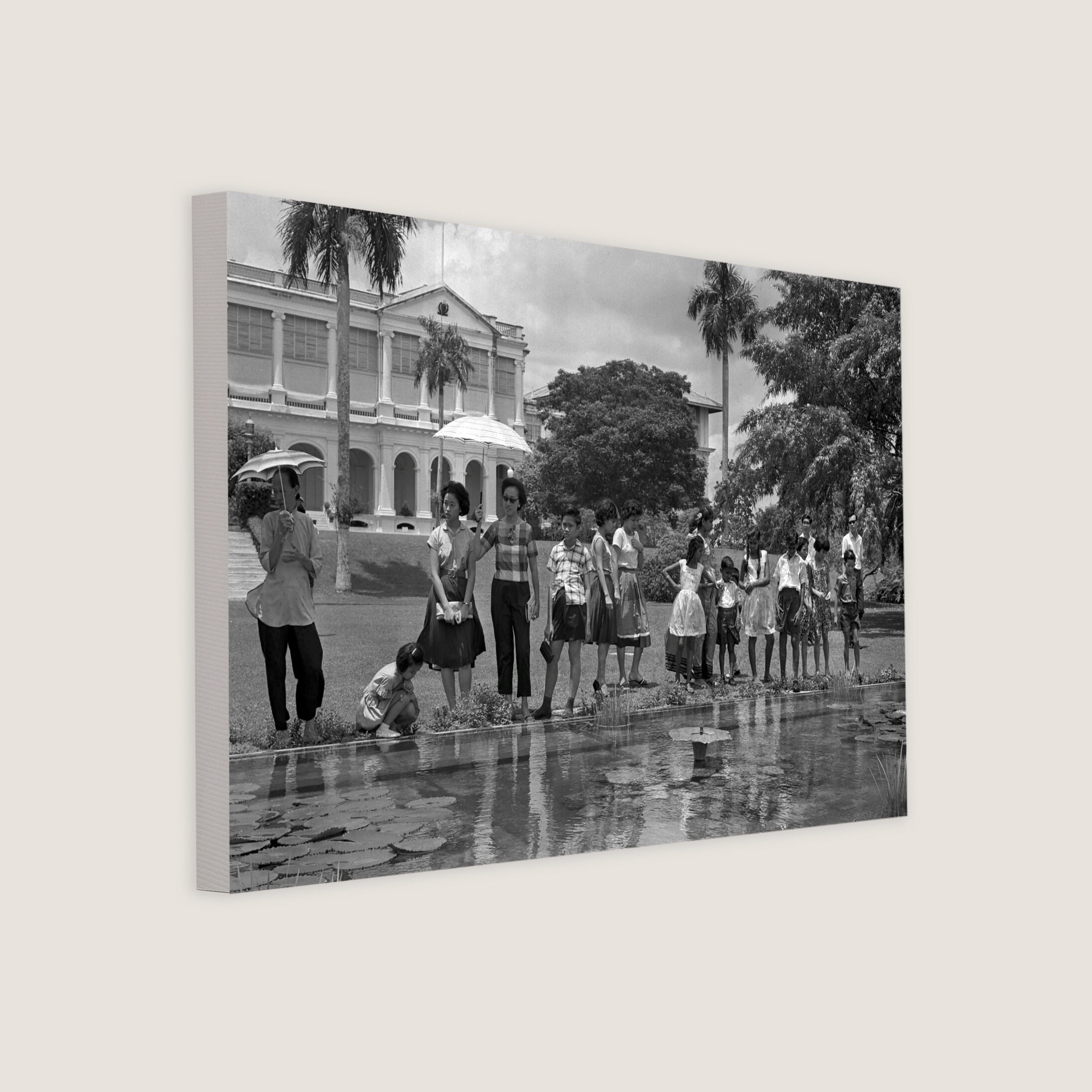 Visiting Istana During Deepavali 1962