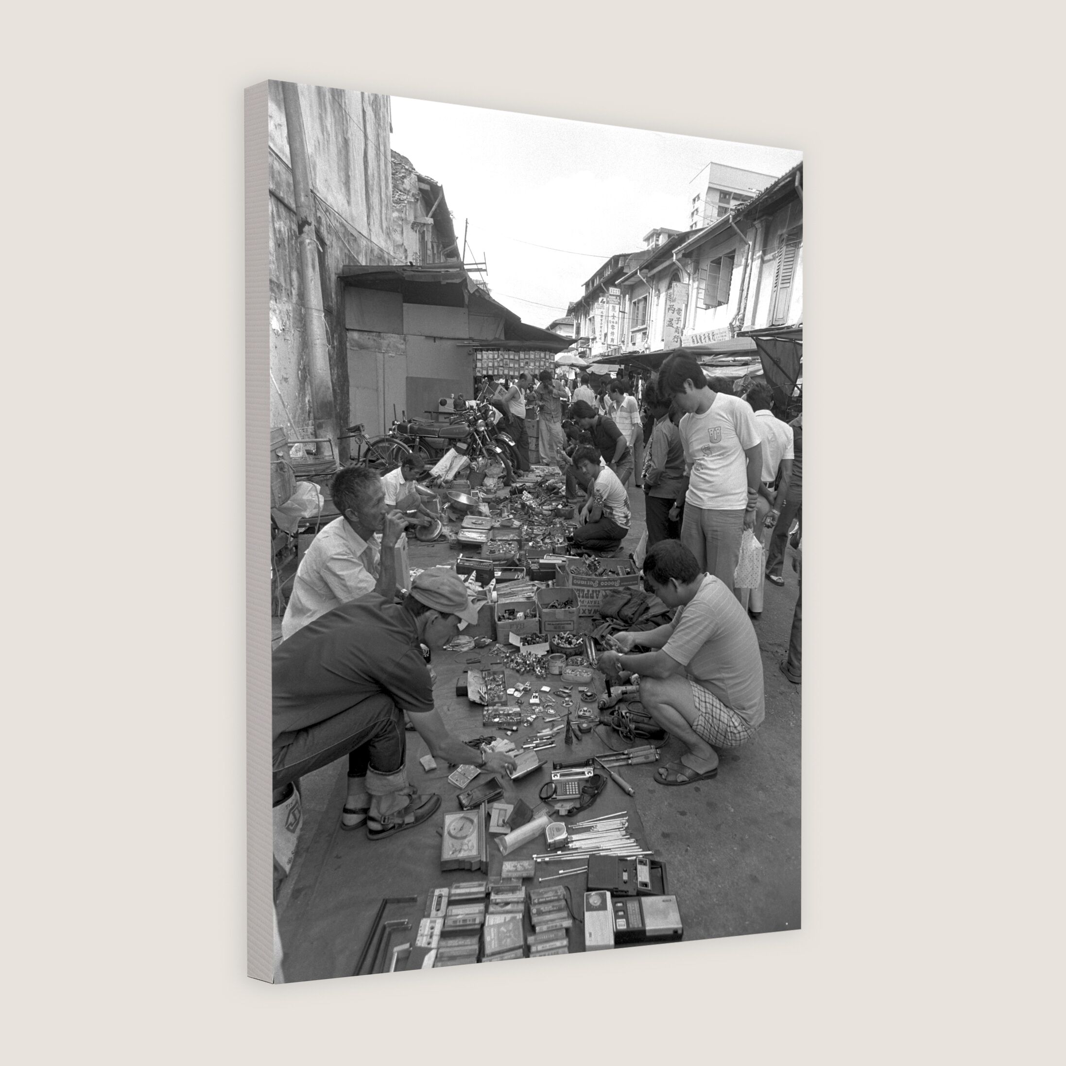 Peddling Wares at Sungei Road Flea Market 1982-My Sg Memories