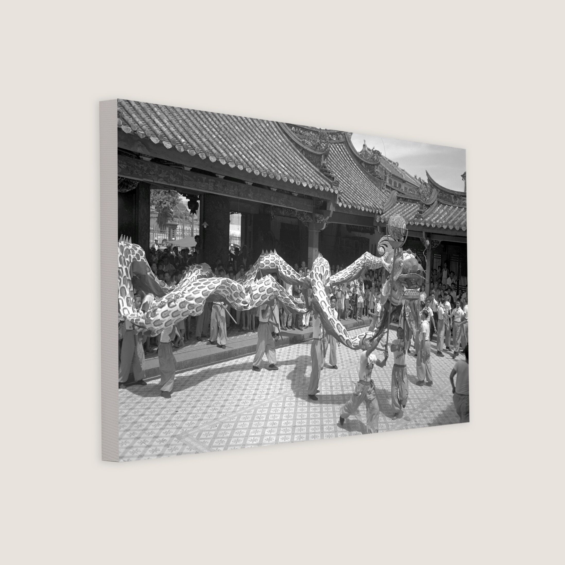 Dragon Dance at Thian Hock Keng Temple 1953-My Sg Memories