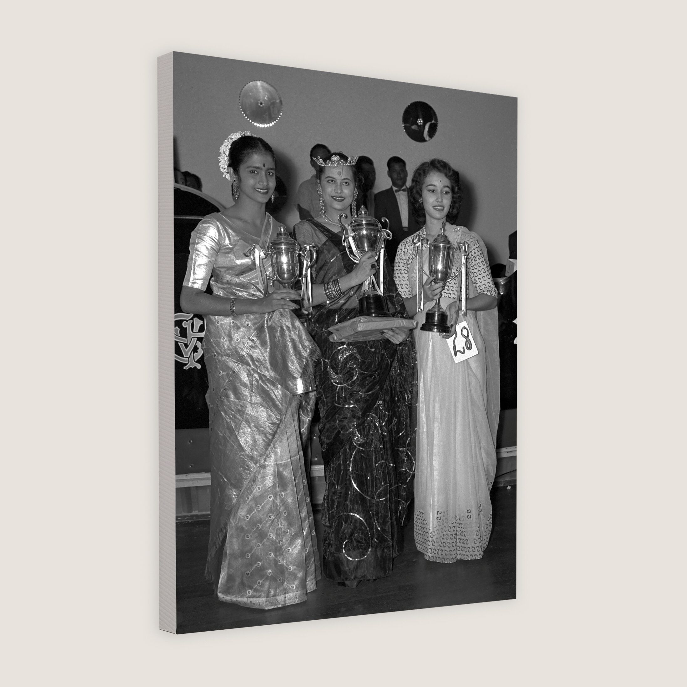 Sari Contest 1957