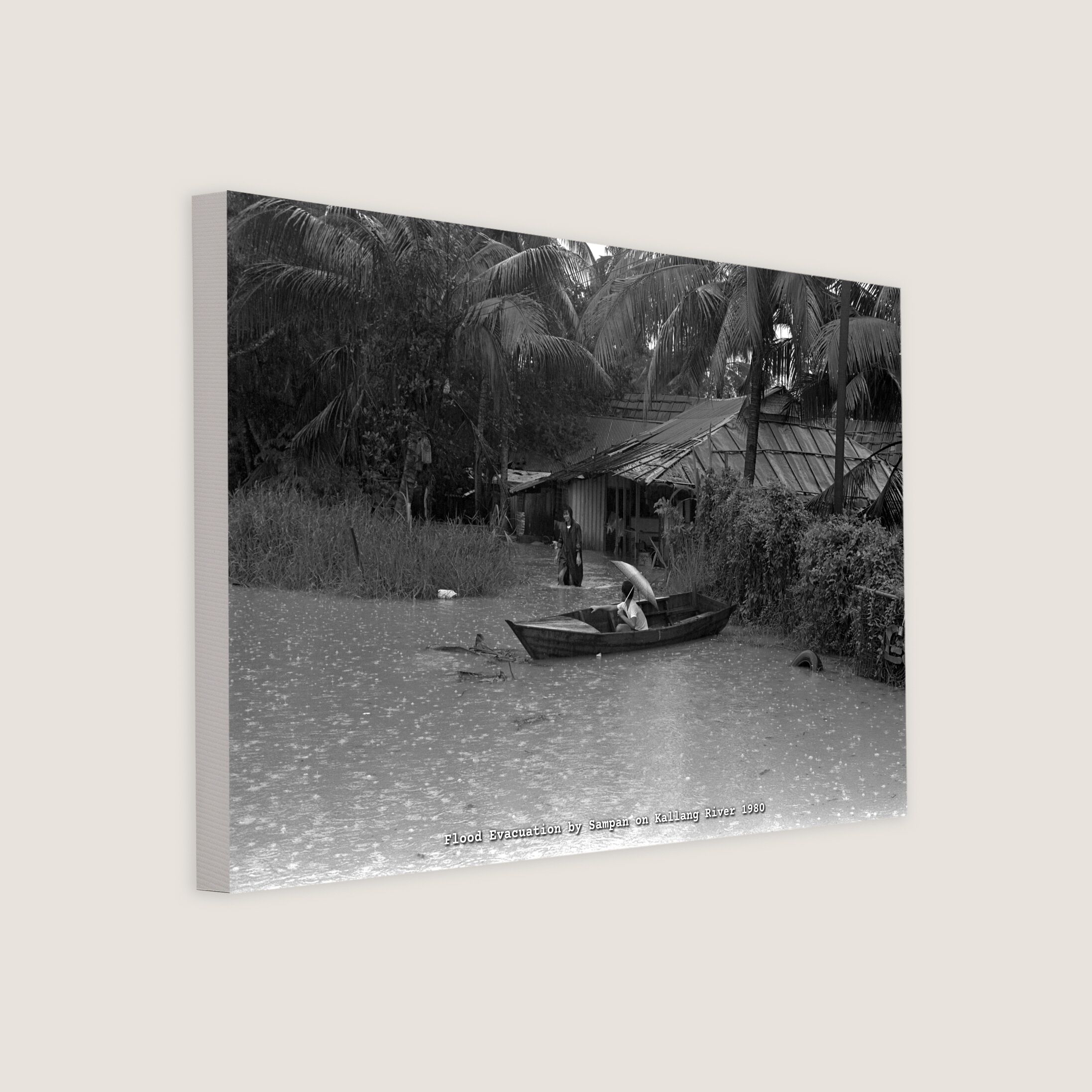 Flood Evacuation by Sampan on Kallang River 1980-My Sg Memories
