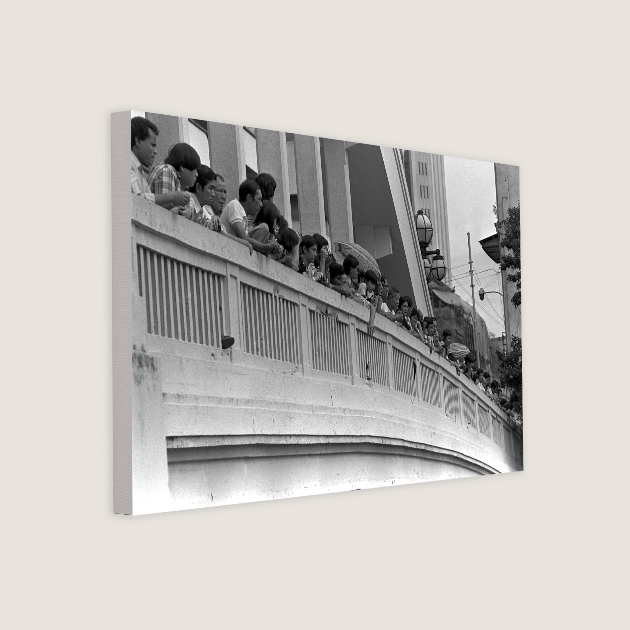 Crowds at the Singapore River Regetta 1983-My Sg Memories