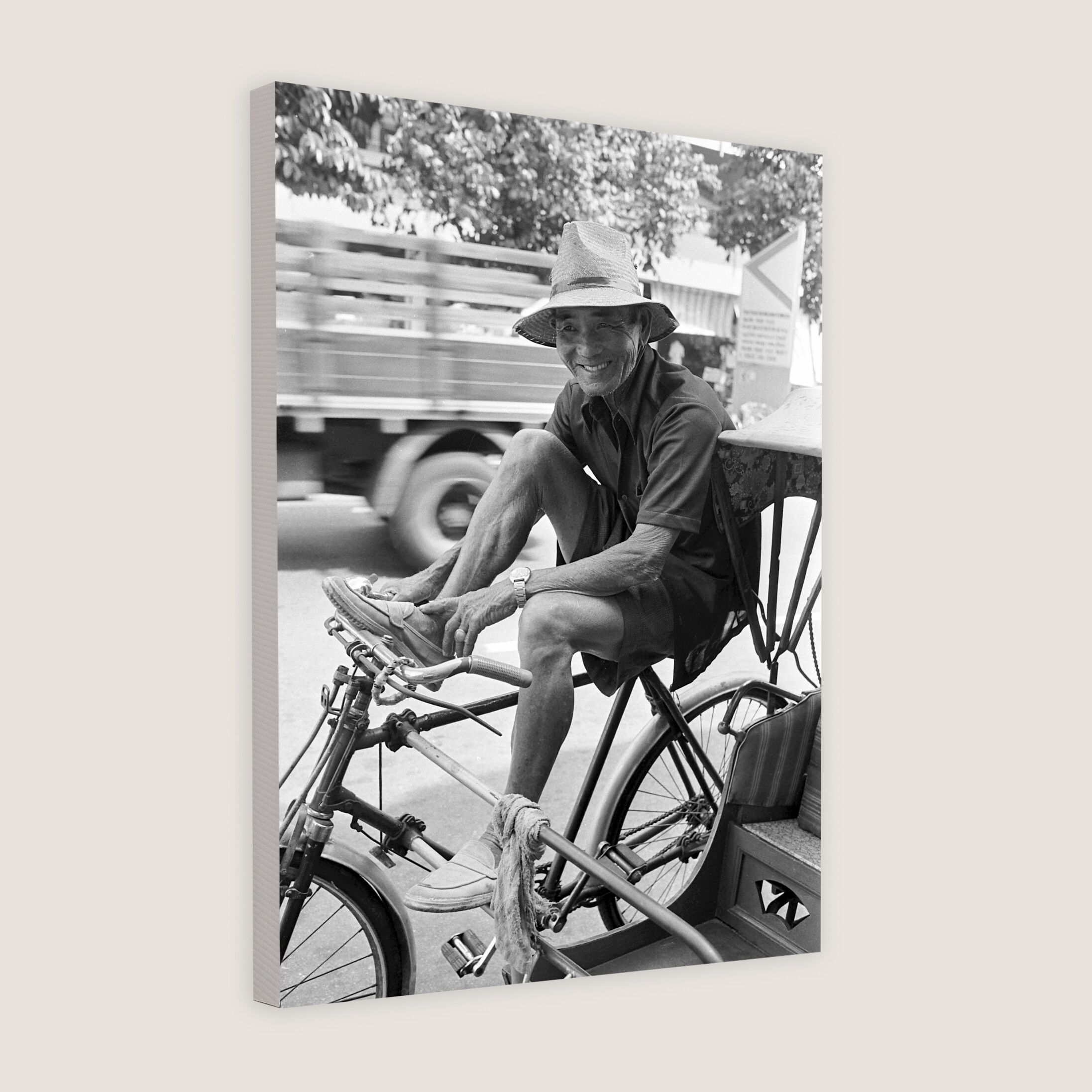 Trishaw Uncle with 30 Years of Experience 1982-My Sg Memories