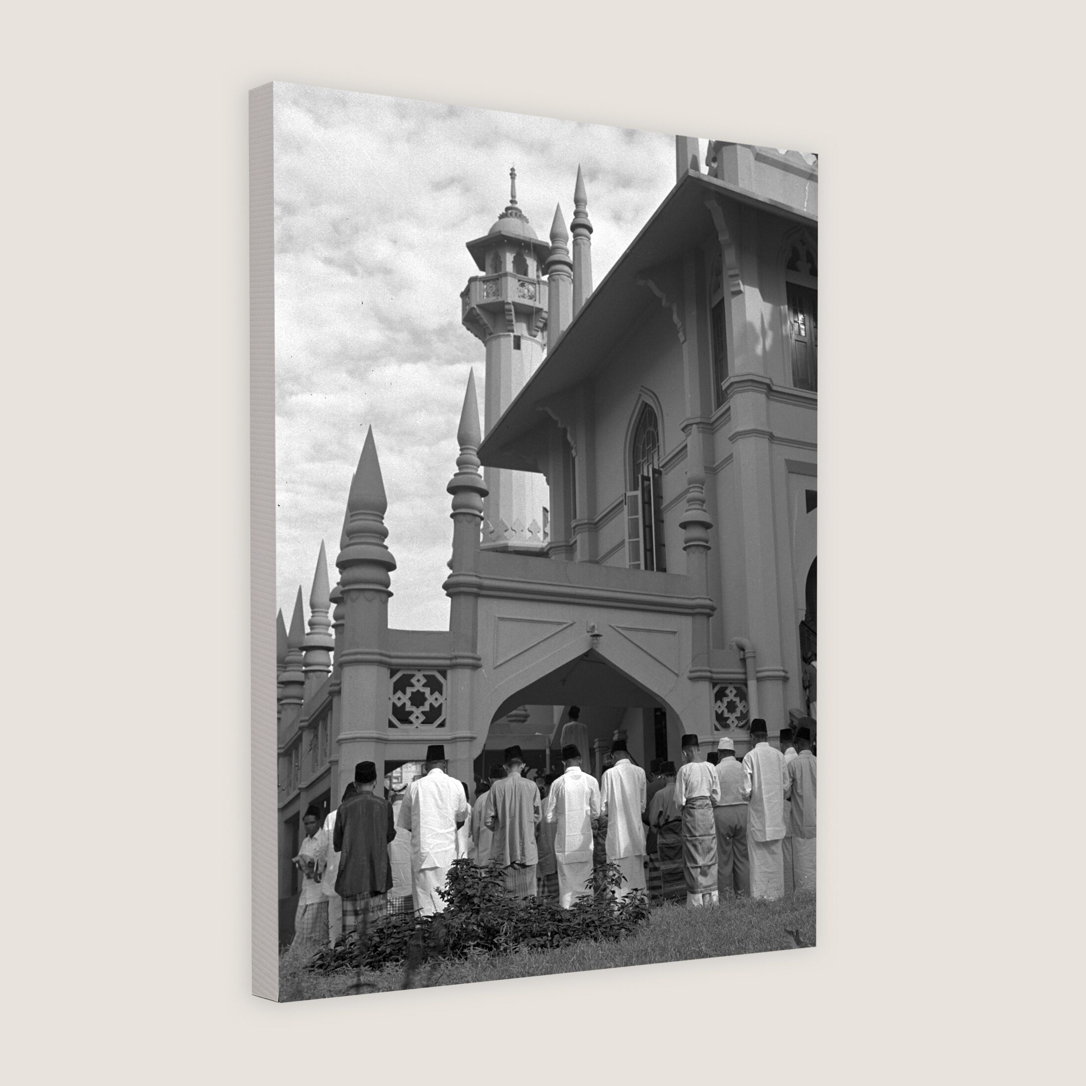 Hari Raya Puasa at Sultan Mosque 1959 Canvas