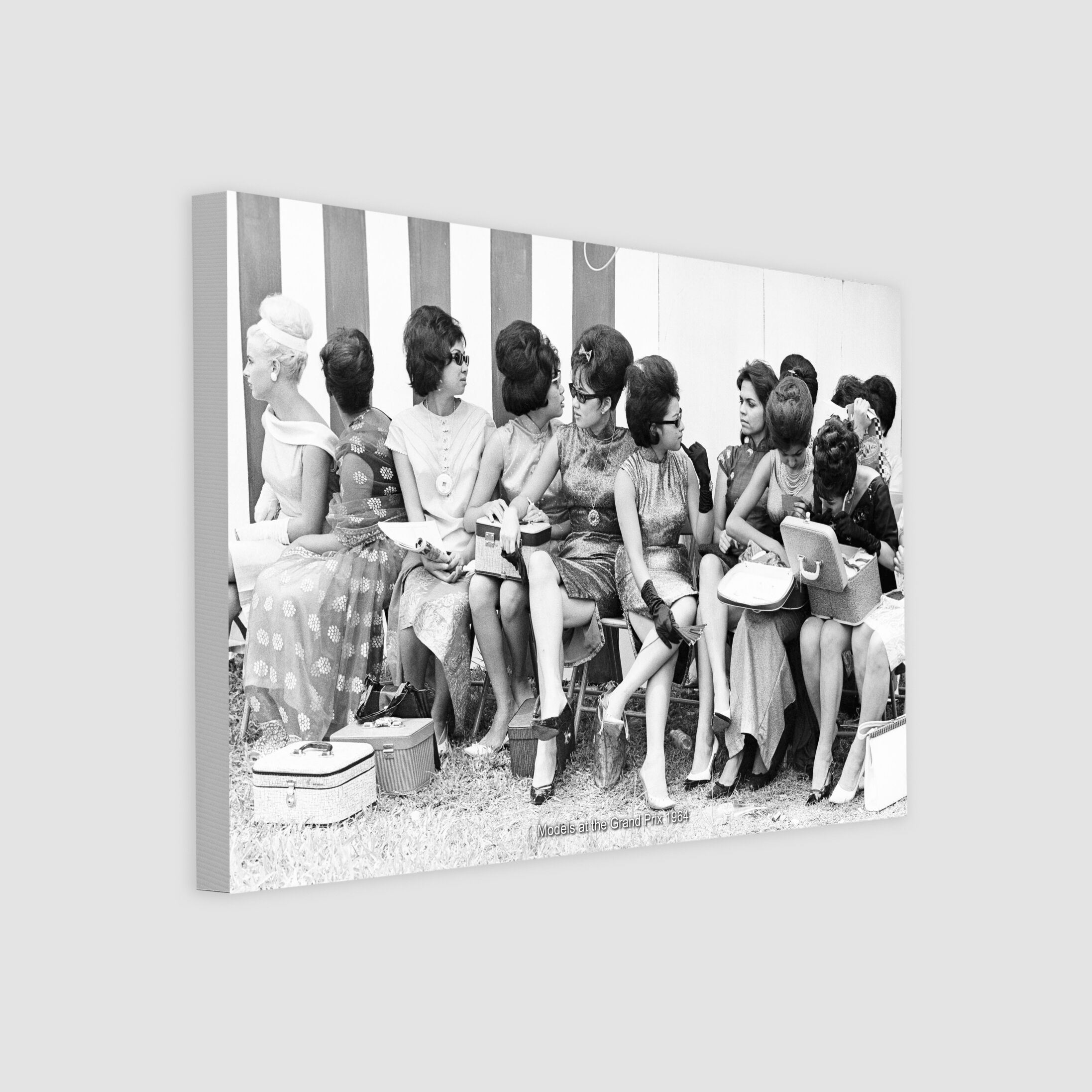 Models at the Grand Prix 1964-My Sg Memories