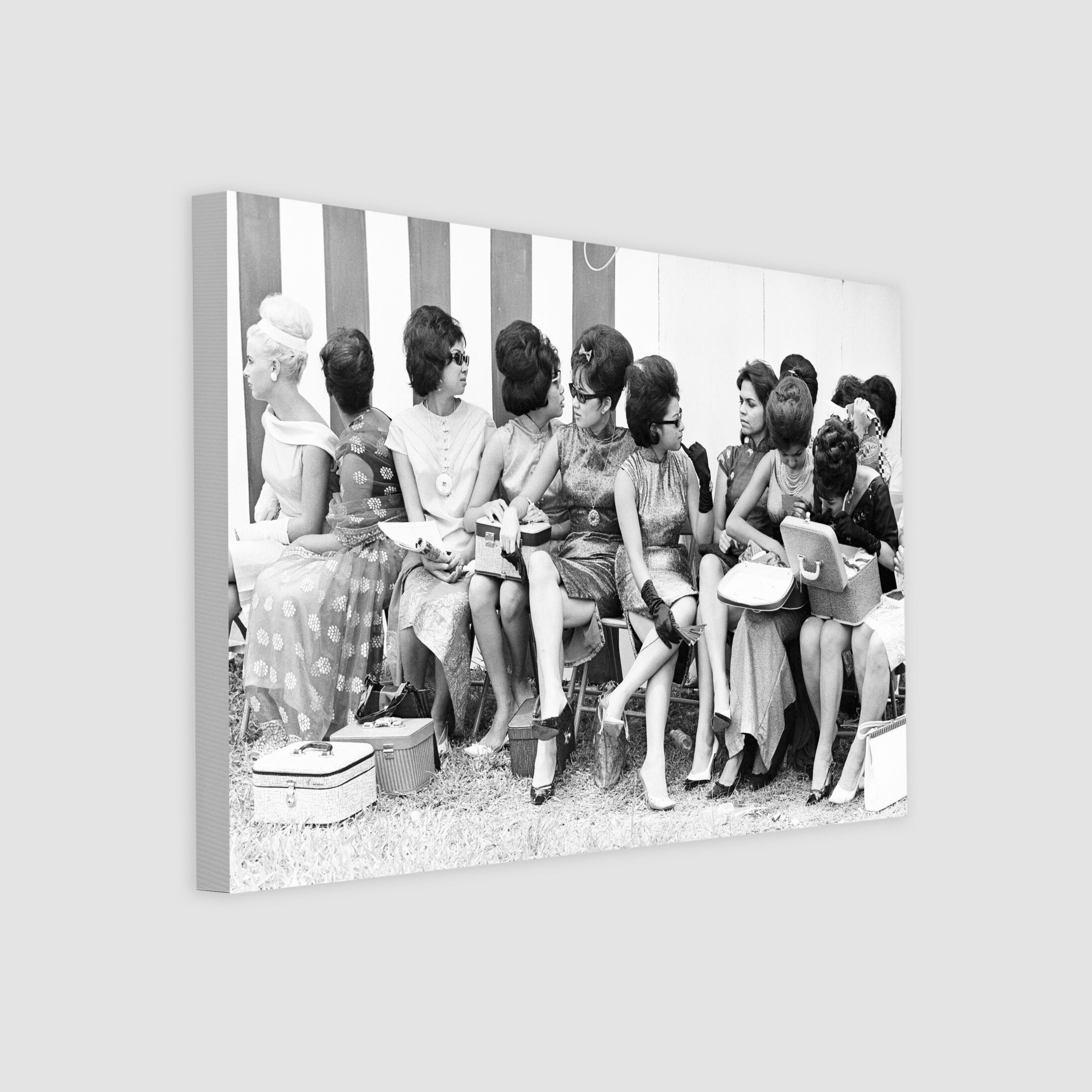 Models at the Grand Prix 1964-My Sg Memories