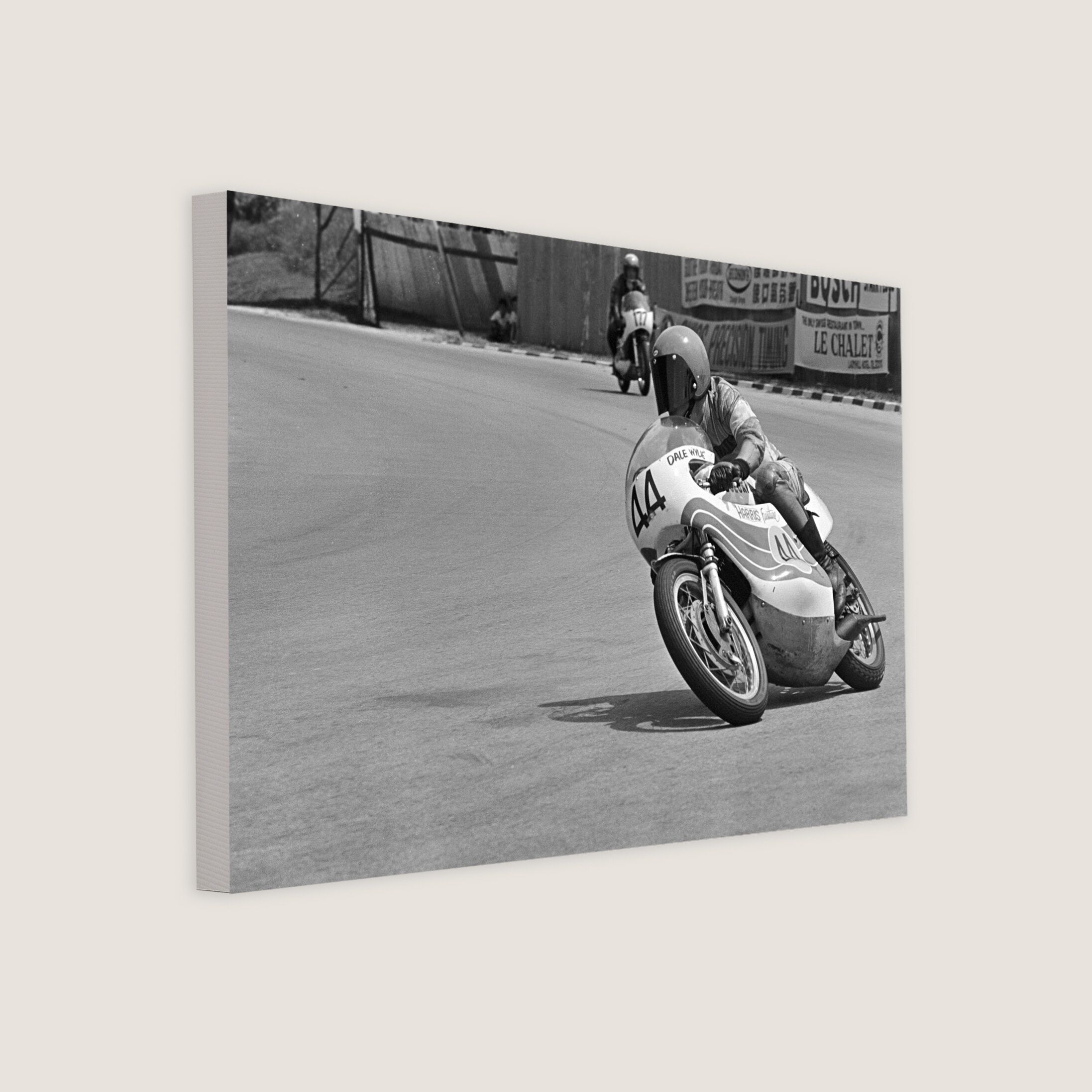 Dale Wylie on a Suzuki during Singapore Grand Prix 1972