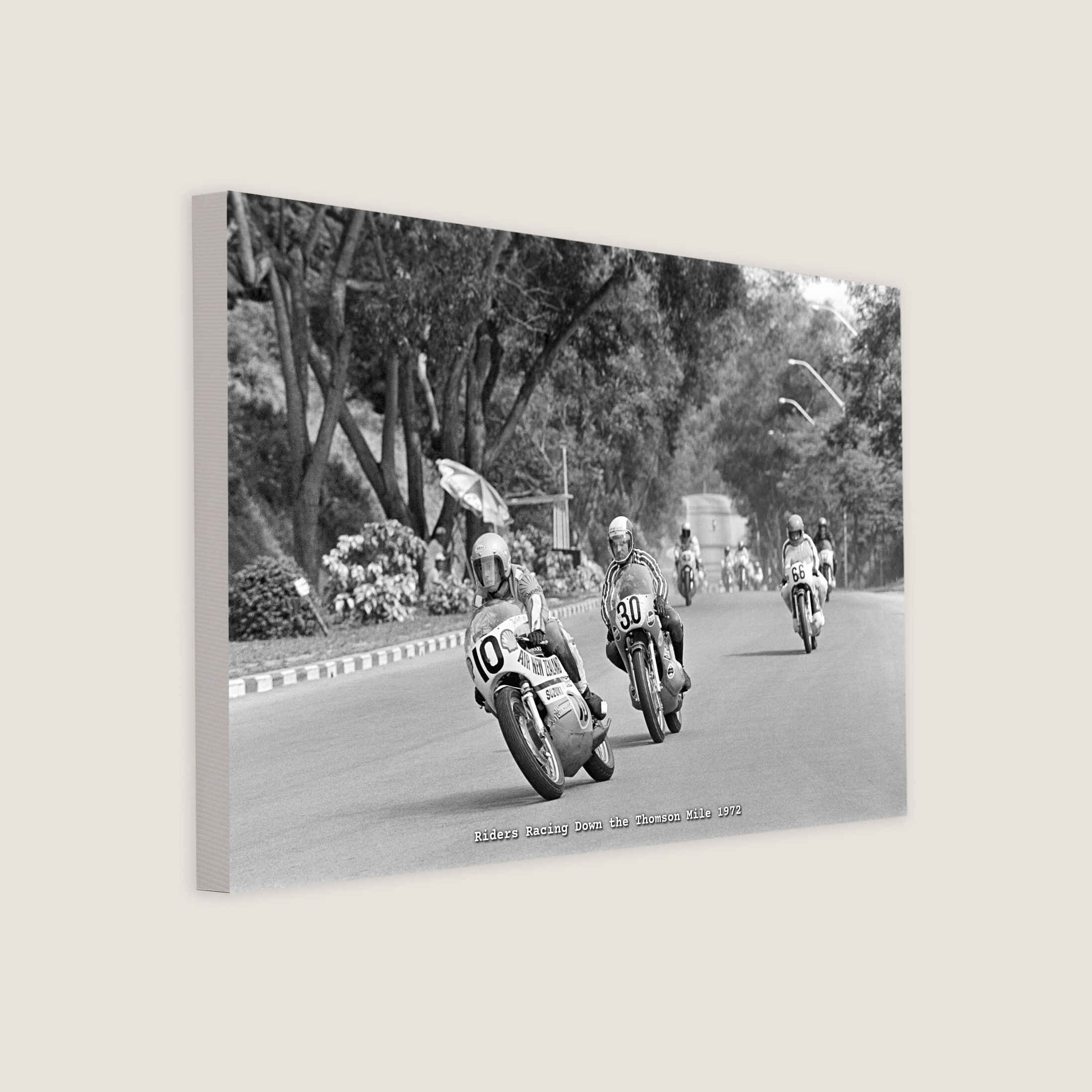 Riders Racing Down the Thomson Mile 1972
