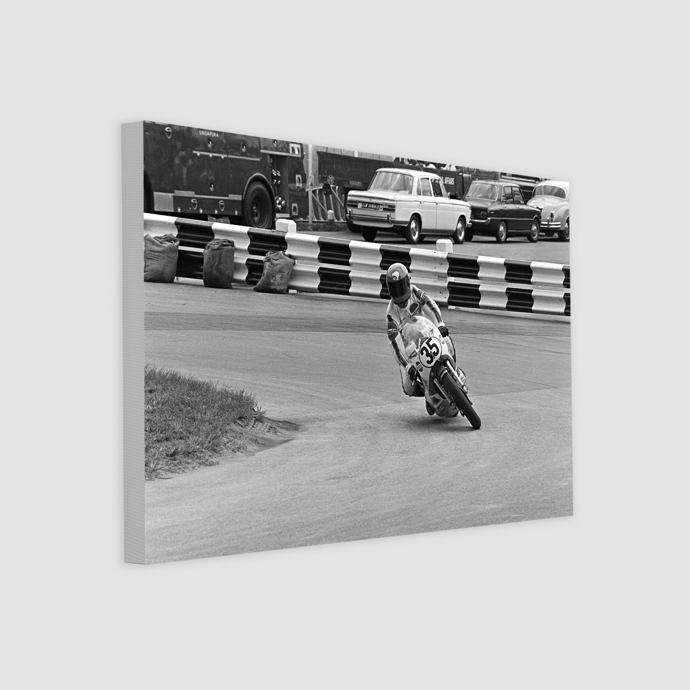 New Zealand Rider Trevor Discombe on his Yamaha 1972-My Sg Memories