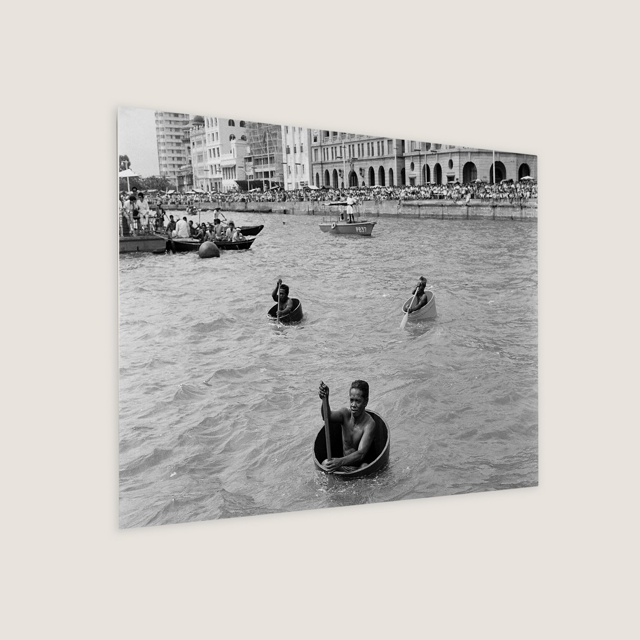 Sea Sports Tub Race at Collyer Quay 1960