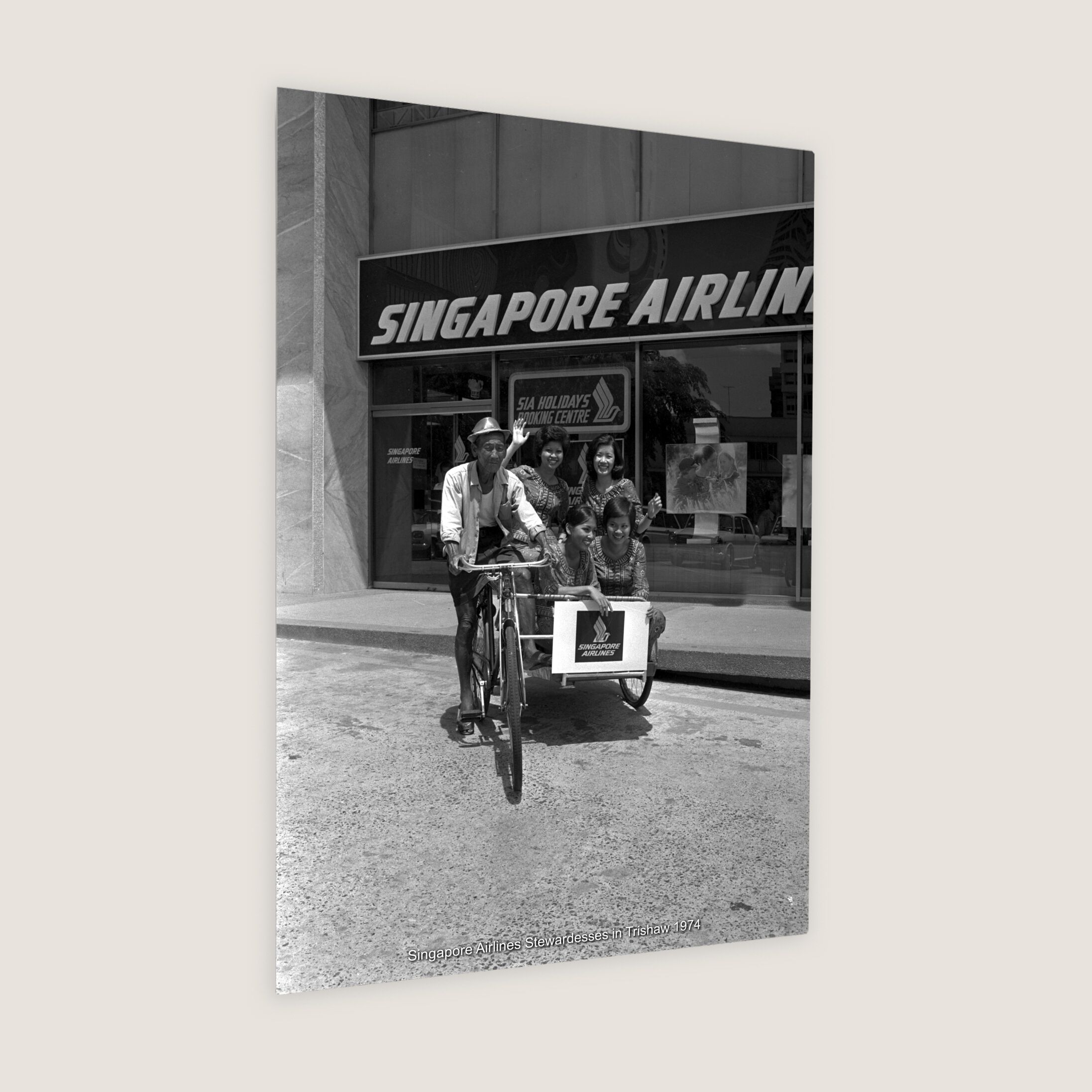Singapore Airlines Stewardesses in Trishaw 1974-My Sg Memories