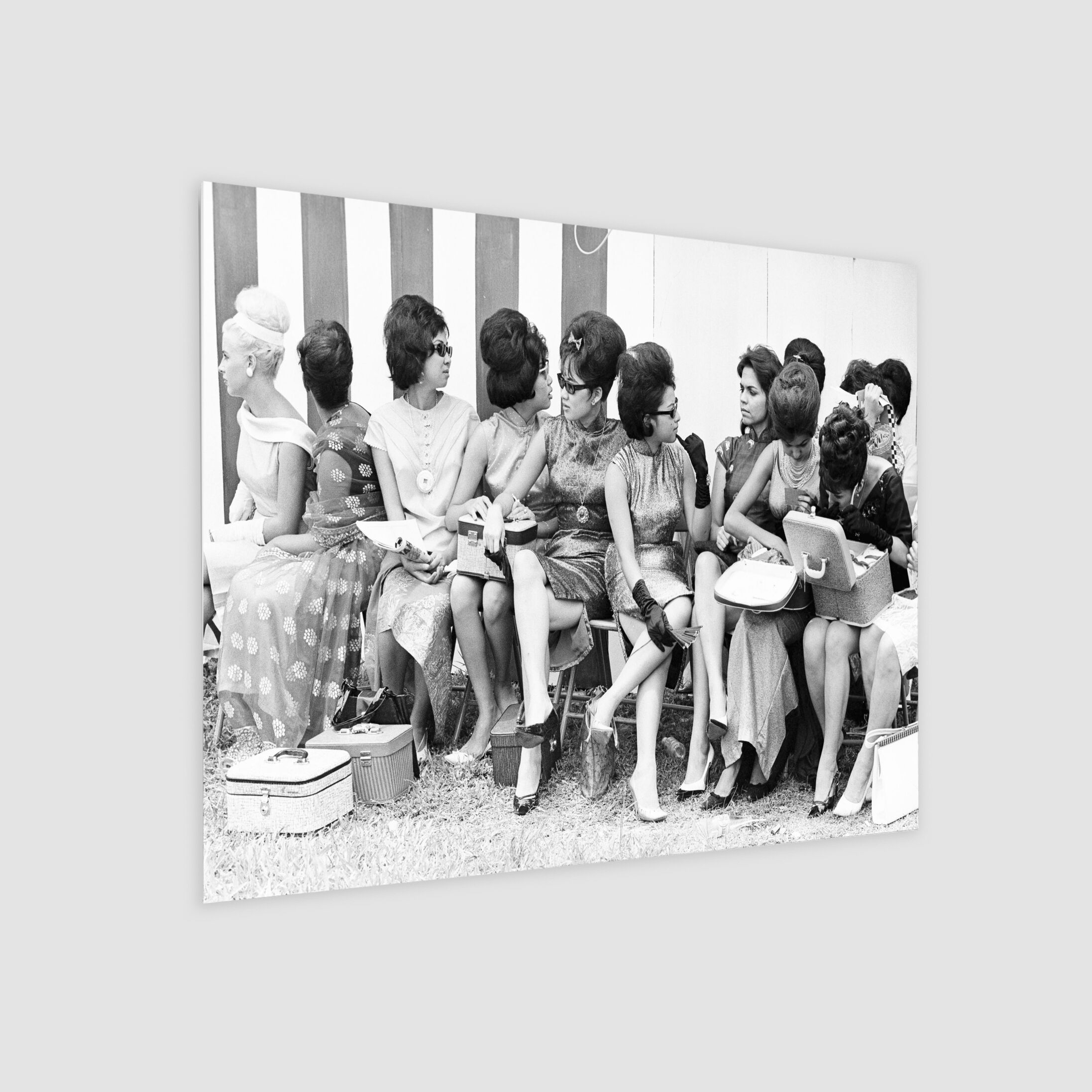 Models at the Grand Prix 1964-My Sg Memories