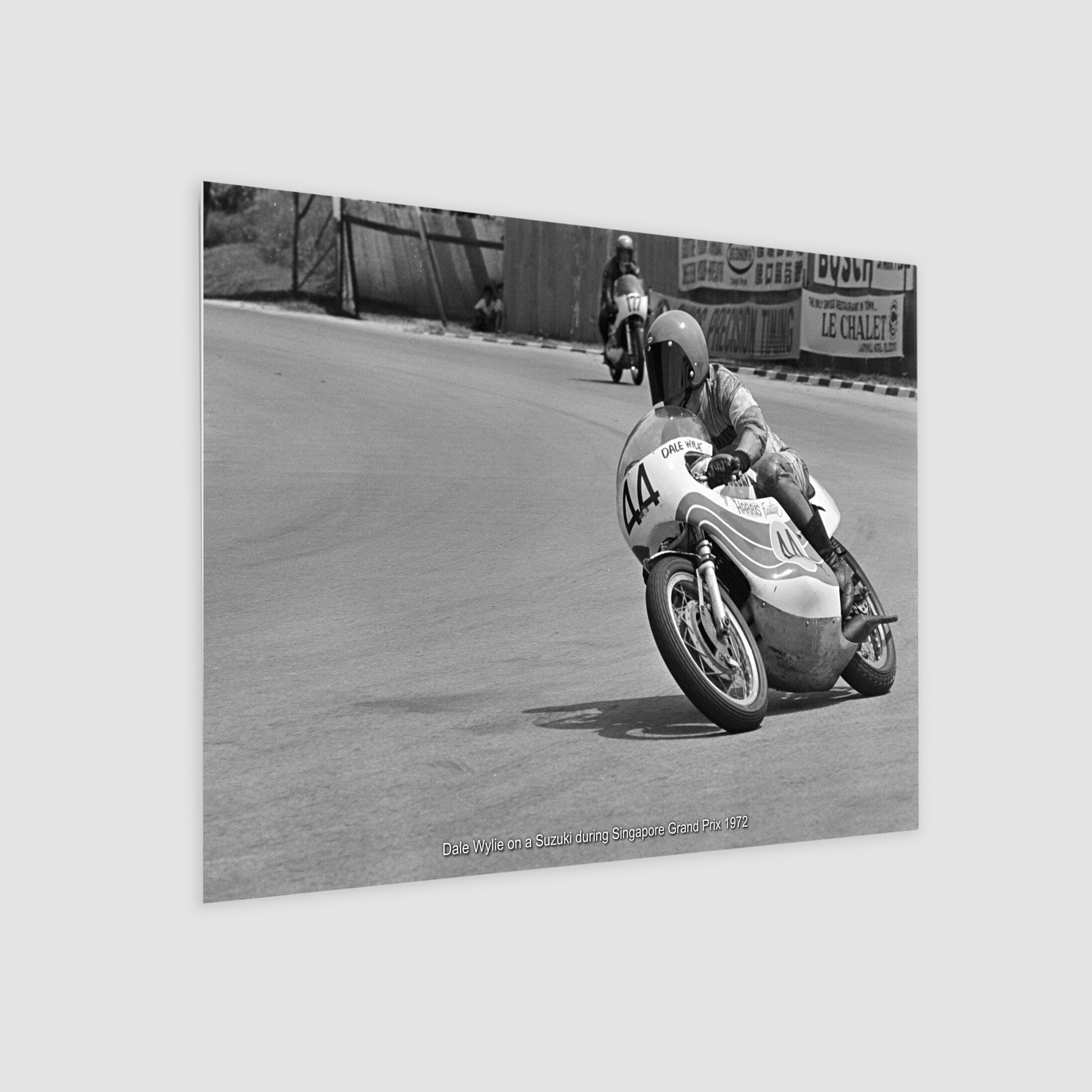 Dale Wylie on a Suzuki during Singapore Grand Prix 1972-My Sg Memories