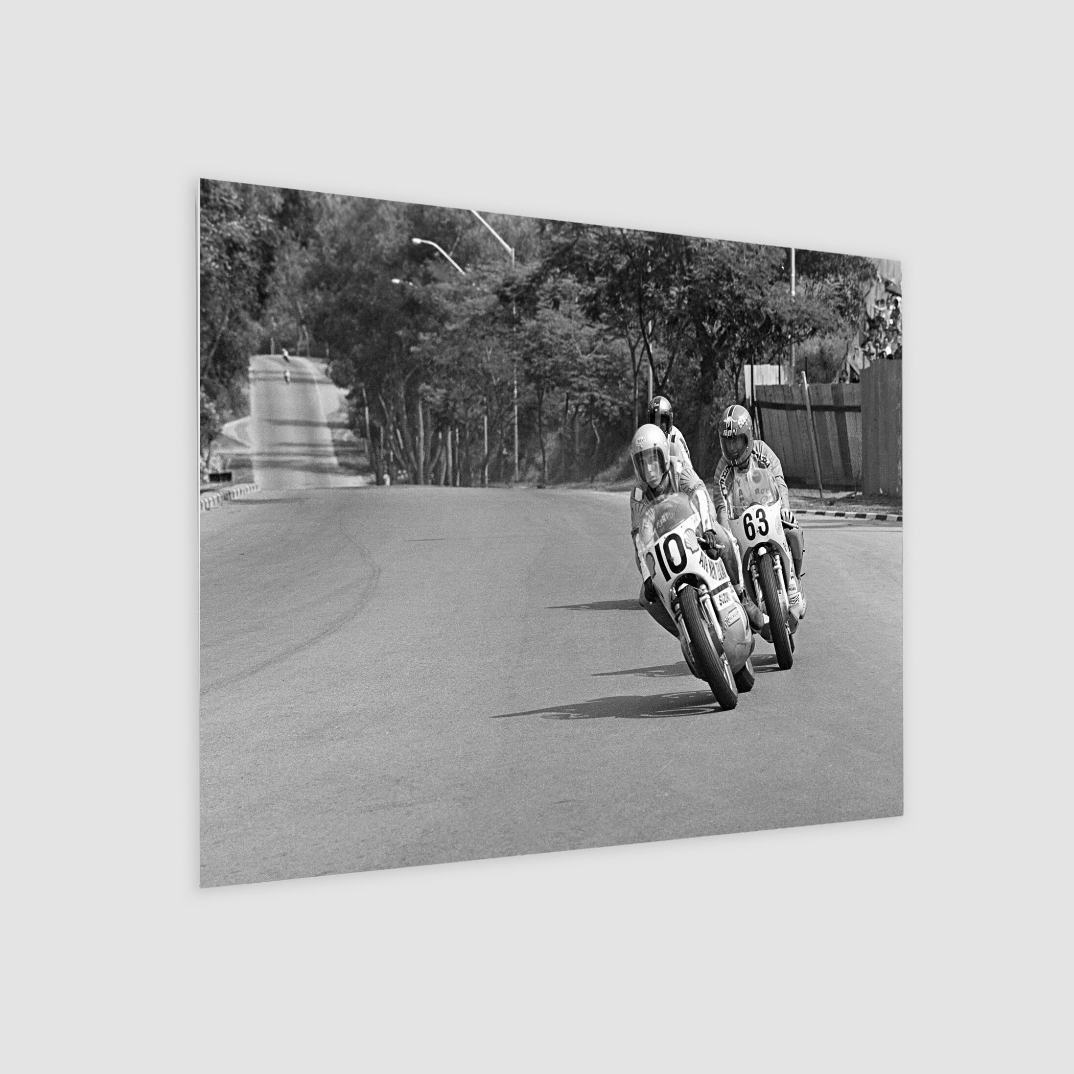 Geoff Perry and Ron Toombs along Thomson Mile 1972-My Sg Memories