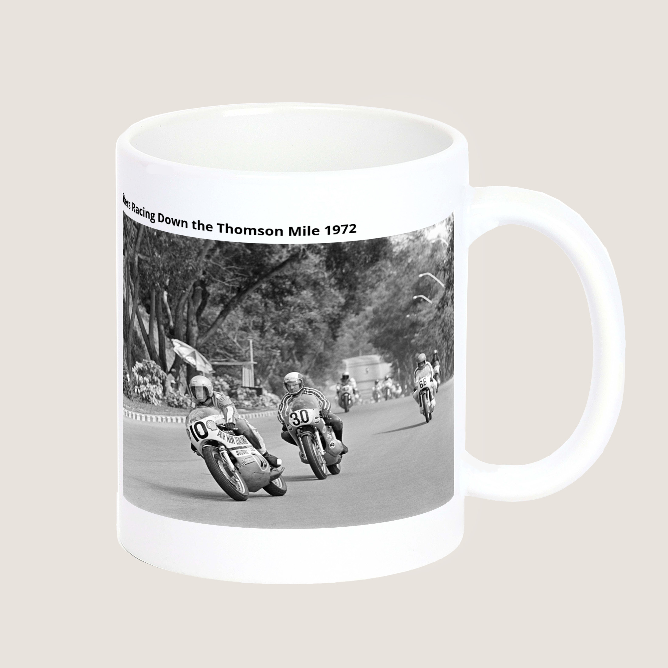 Riders Racing Down the Thomson Mile 1972