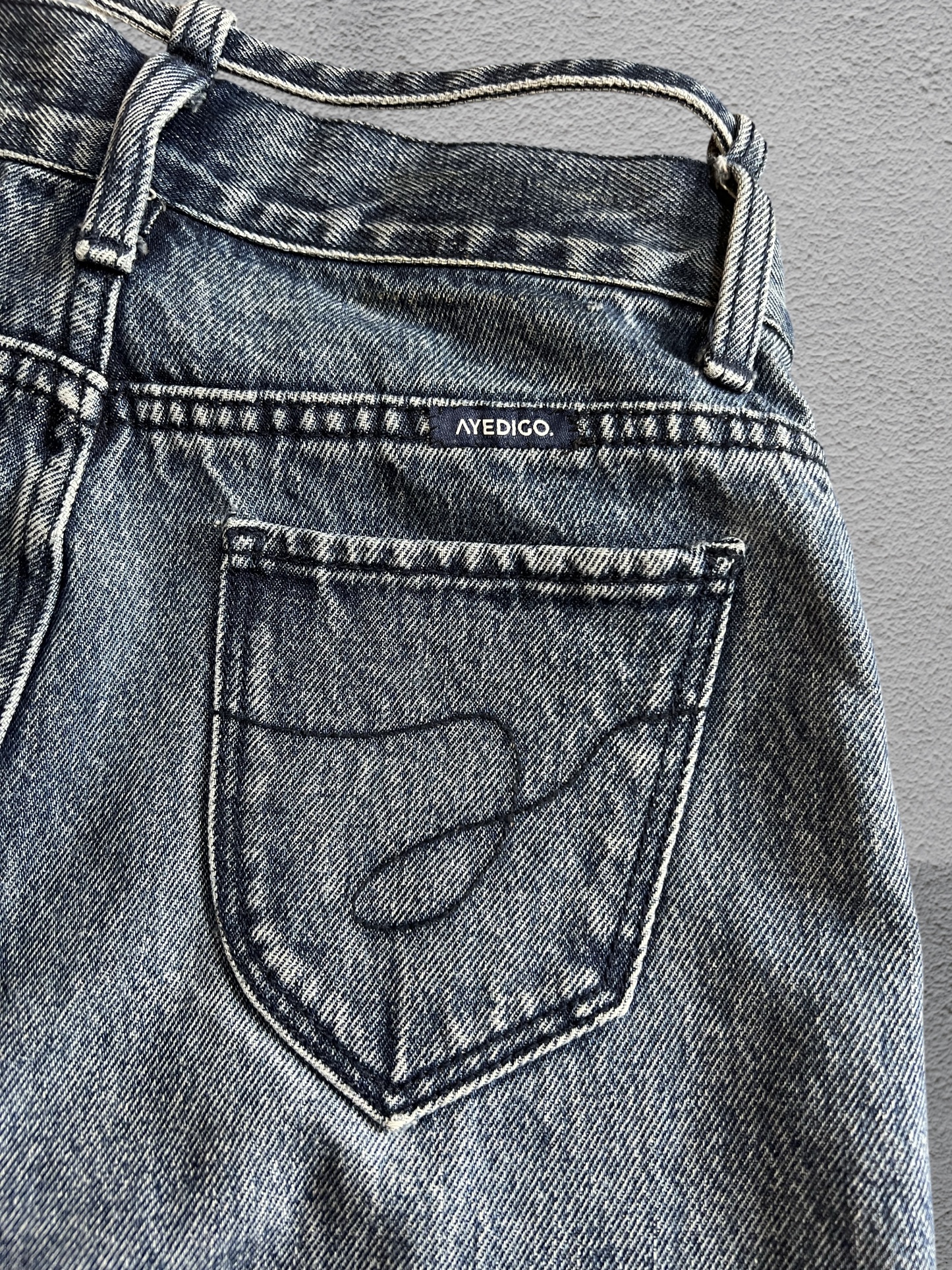 AY Women Westend Straight Slim Fit 5 Pocket Wash Jeans 