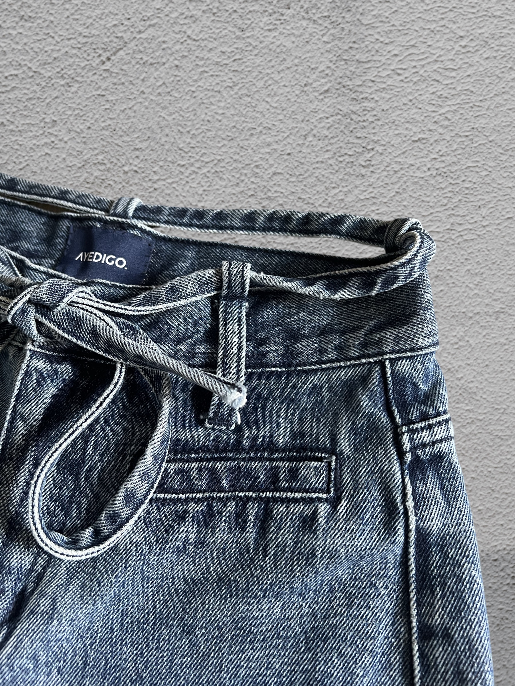 AY Women Westend Straight Slim Fit 5 Pocket Wash Jeans 