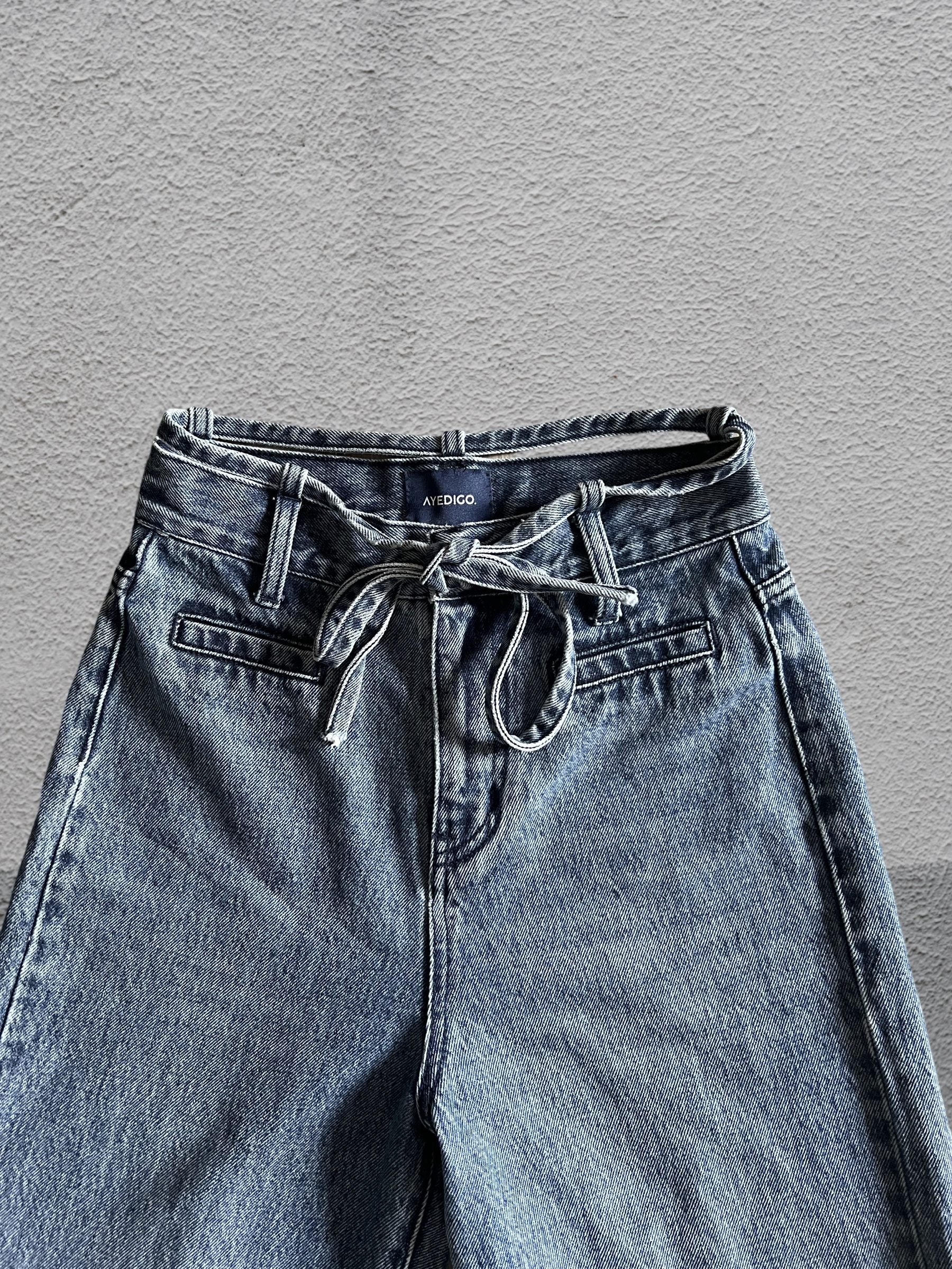 AY Women Westend Straight Slim Fit 5 Pocket Wash Jeans 