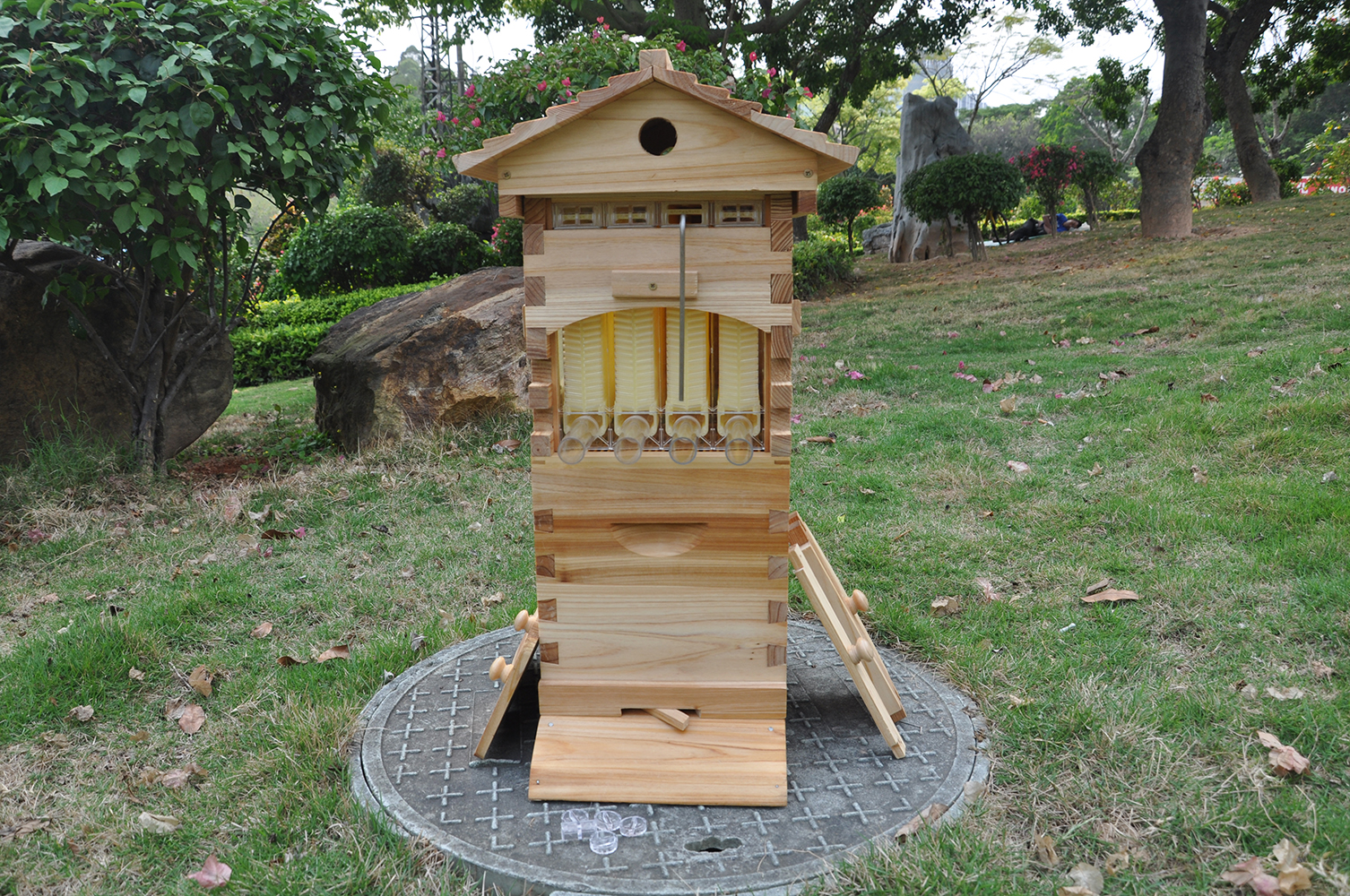 Auto Flow Bee Hives Honey Boxes Beehive + 4 x Beekeeping Frames +6 Bee Foundations with frames