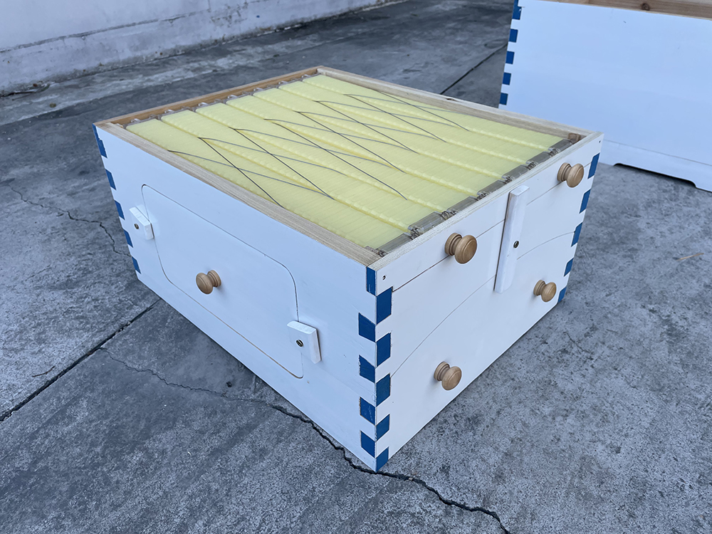 Painted Auto Flow Bee Hives Beekeeping Brood House Bee Boxes &7 Beehive Frames