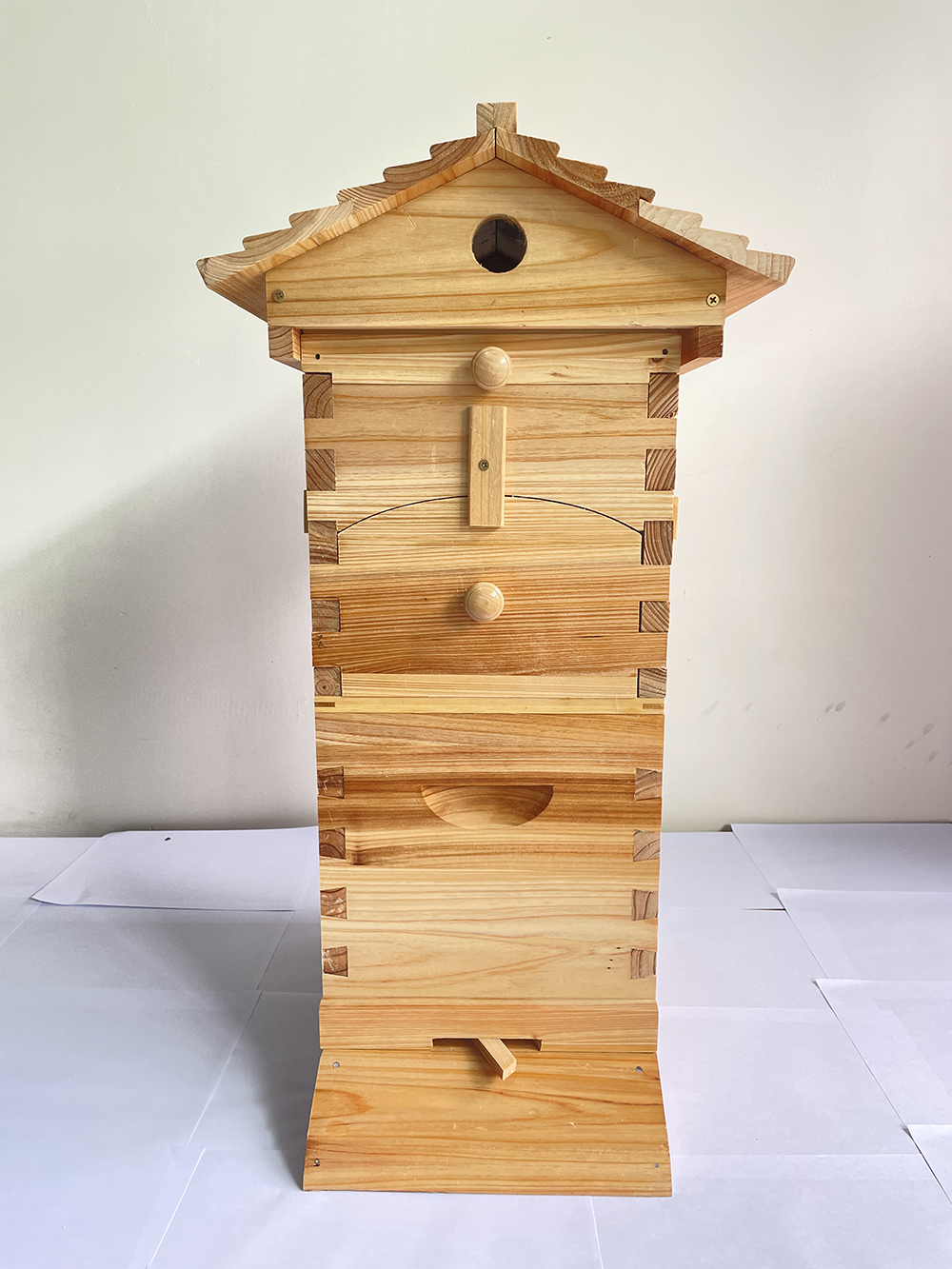 Auto Flow Bee Hives Honey Boxes Beehive + 4 x Beekeeping Frames +6 Bee Foundations with frames