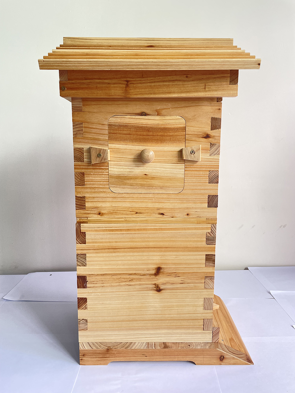 Auto Flow Bee Hives Honey Boxes Beehive + 4 x Beekeeping Frames +6 Bee Foundations with frames