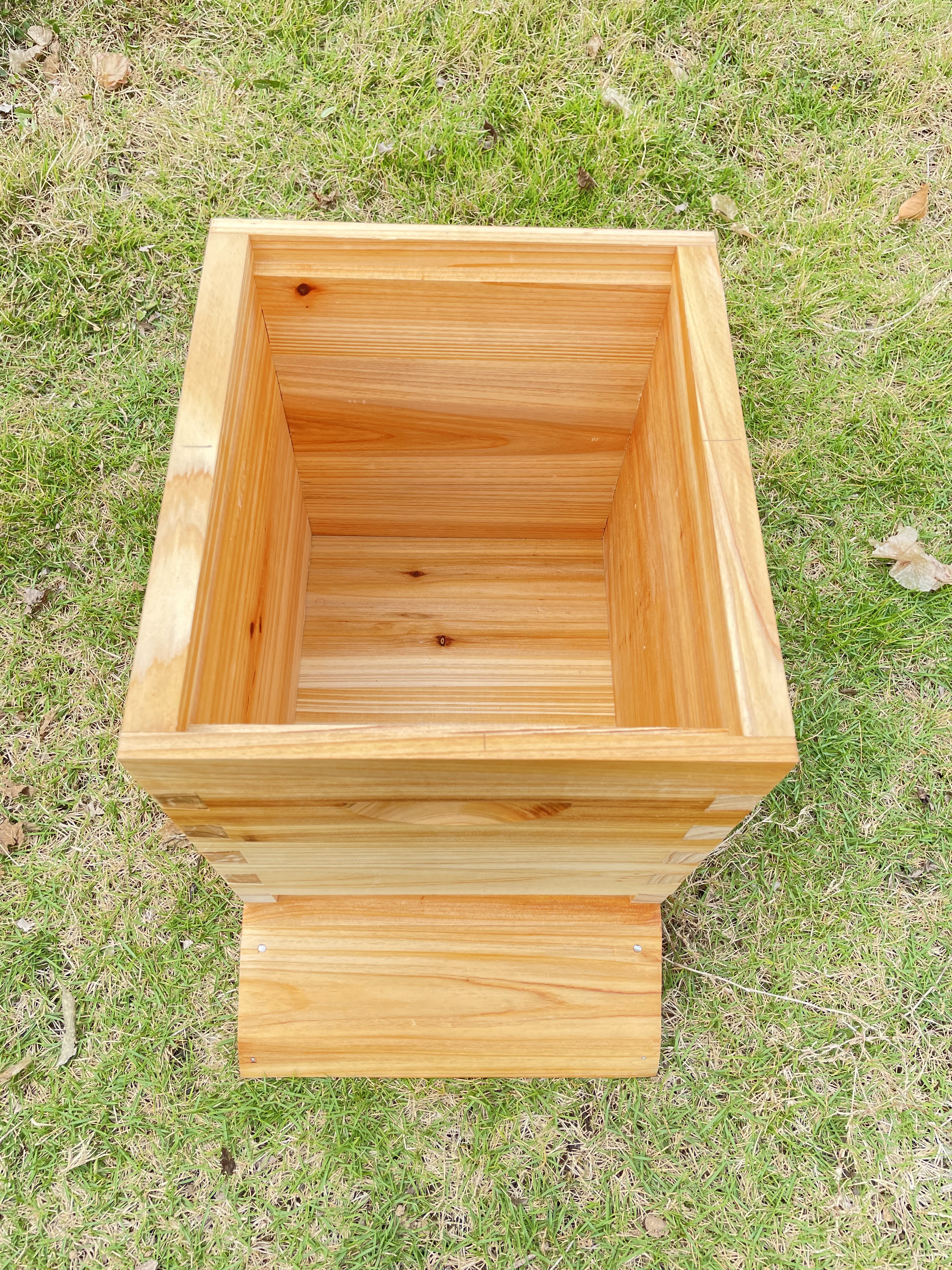 Auto Flow Bee Hives Honey Boxes Beehive + 4 x Beekeeping Frames +6 Bee Foundations with frames
