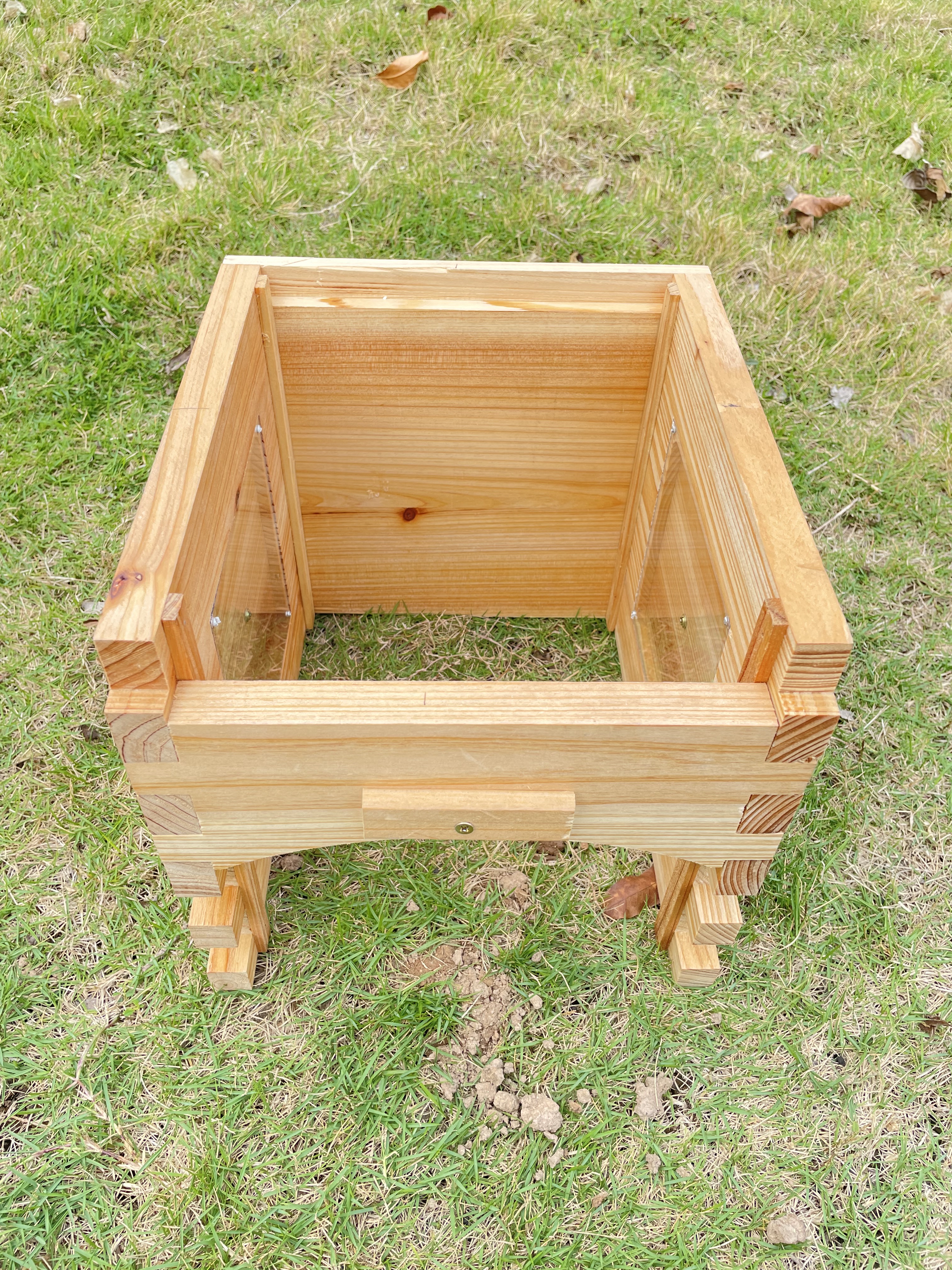 Auto Flow Bee Hives Honey Boxes Beehive + 4 x Beekeeping Frames +6 Bee Foundations with frames