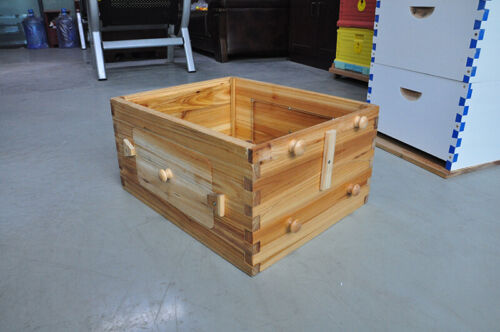 US STOCK Auto Flowing Beehives Spare Parts Beekeeping Super Box + 7 Honey Bee Frames