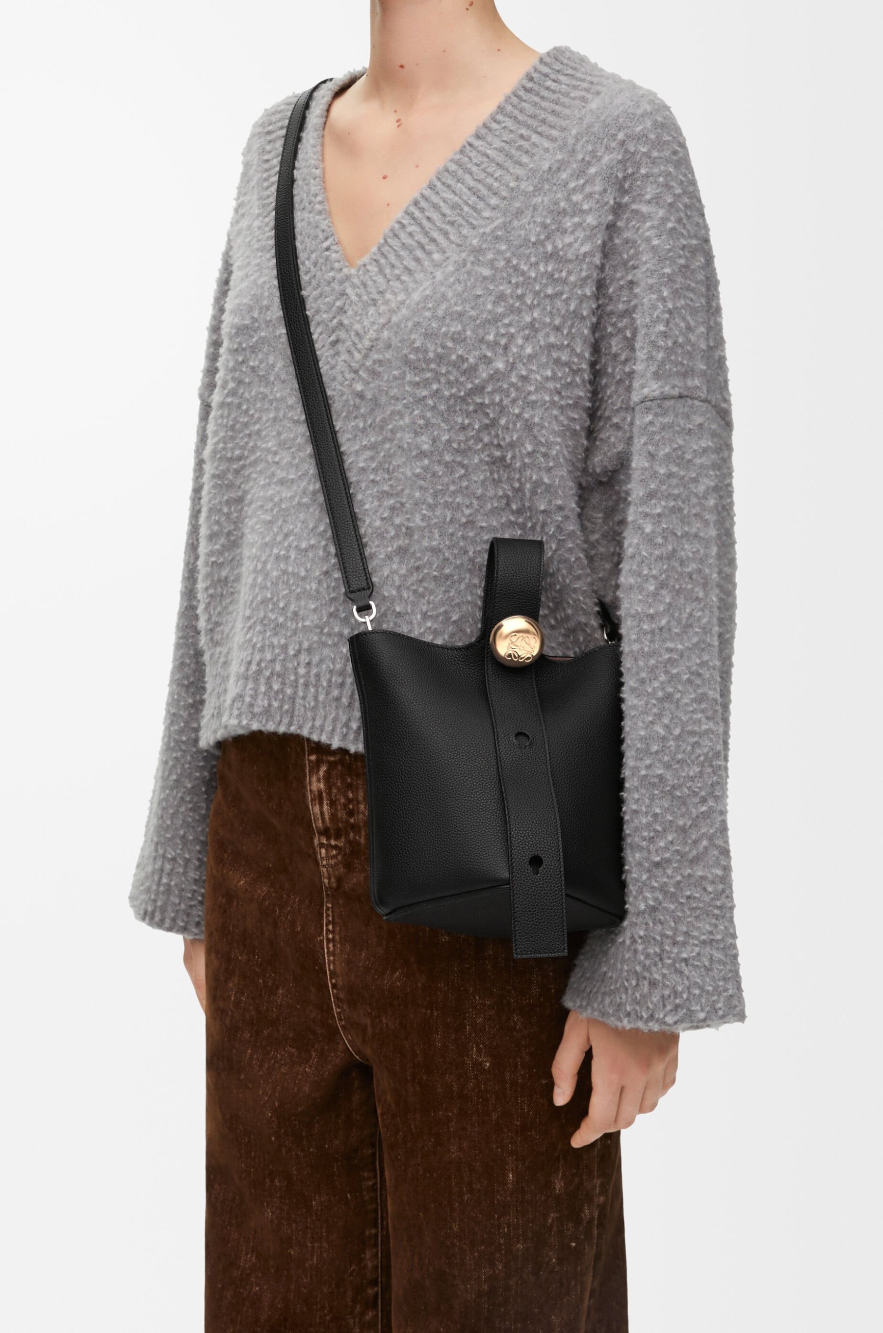 ペブル バケットバッグ ミニ（スムースカーフ）