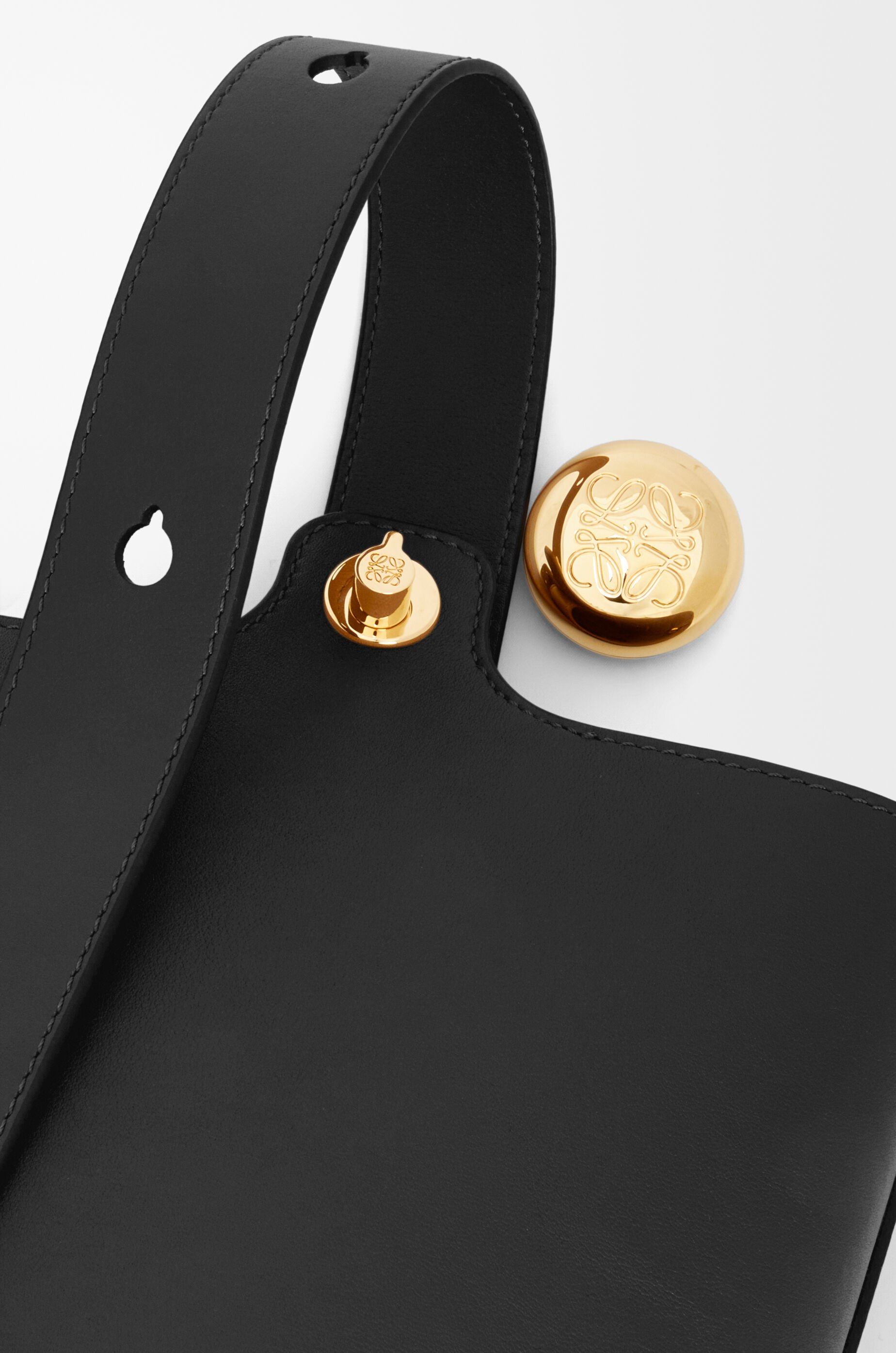 ペブル バケットバッグ ミニ（スムースカーフ）