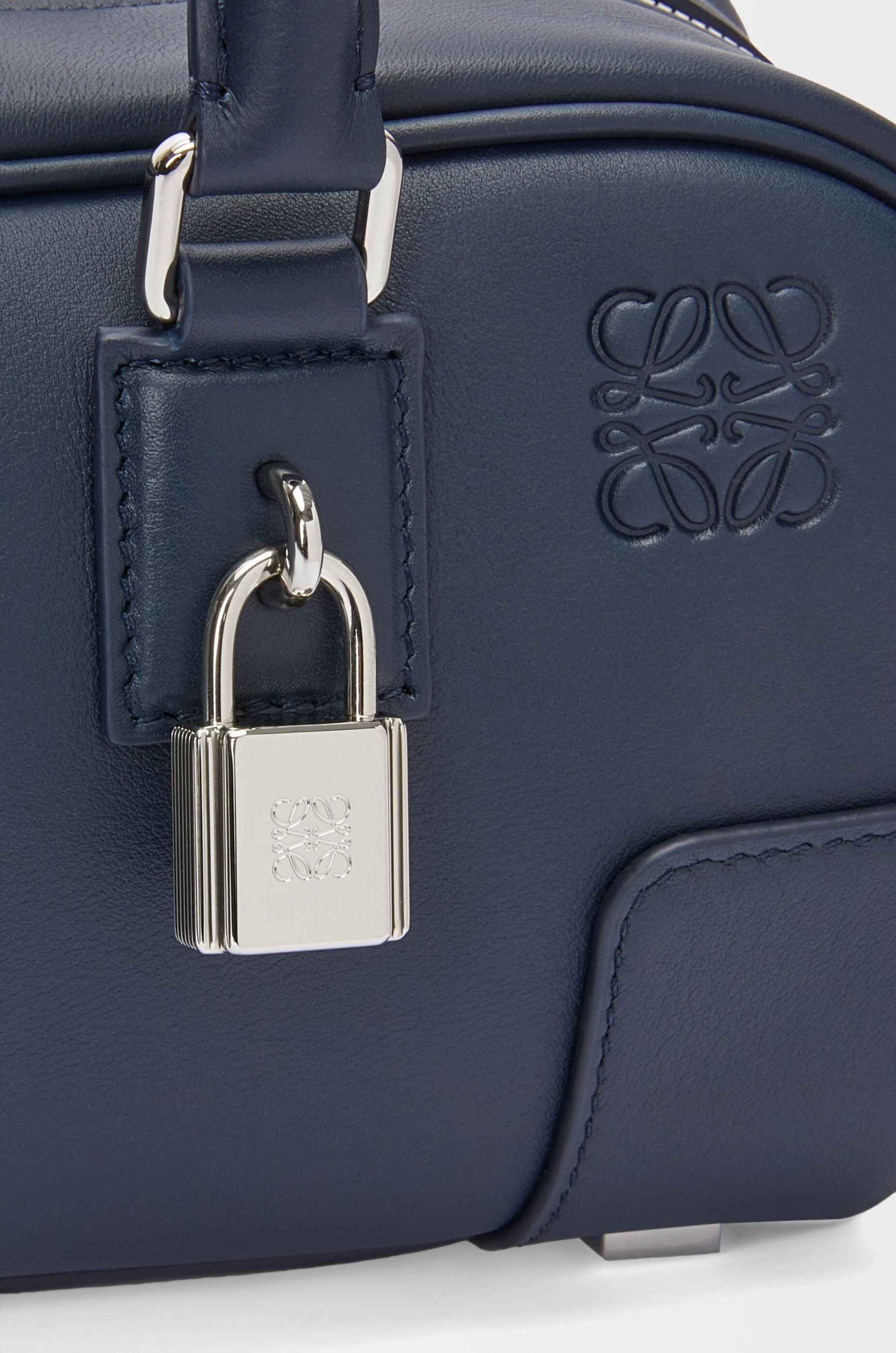 アマソナ23 クロップド バッグ（ナパカーフ）