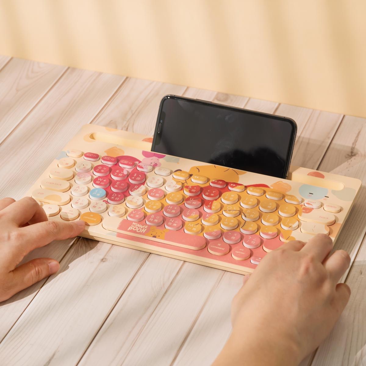 infoThink x Disney Winnie the Pooh Wireless Keyboard