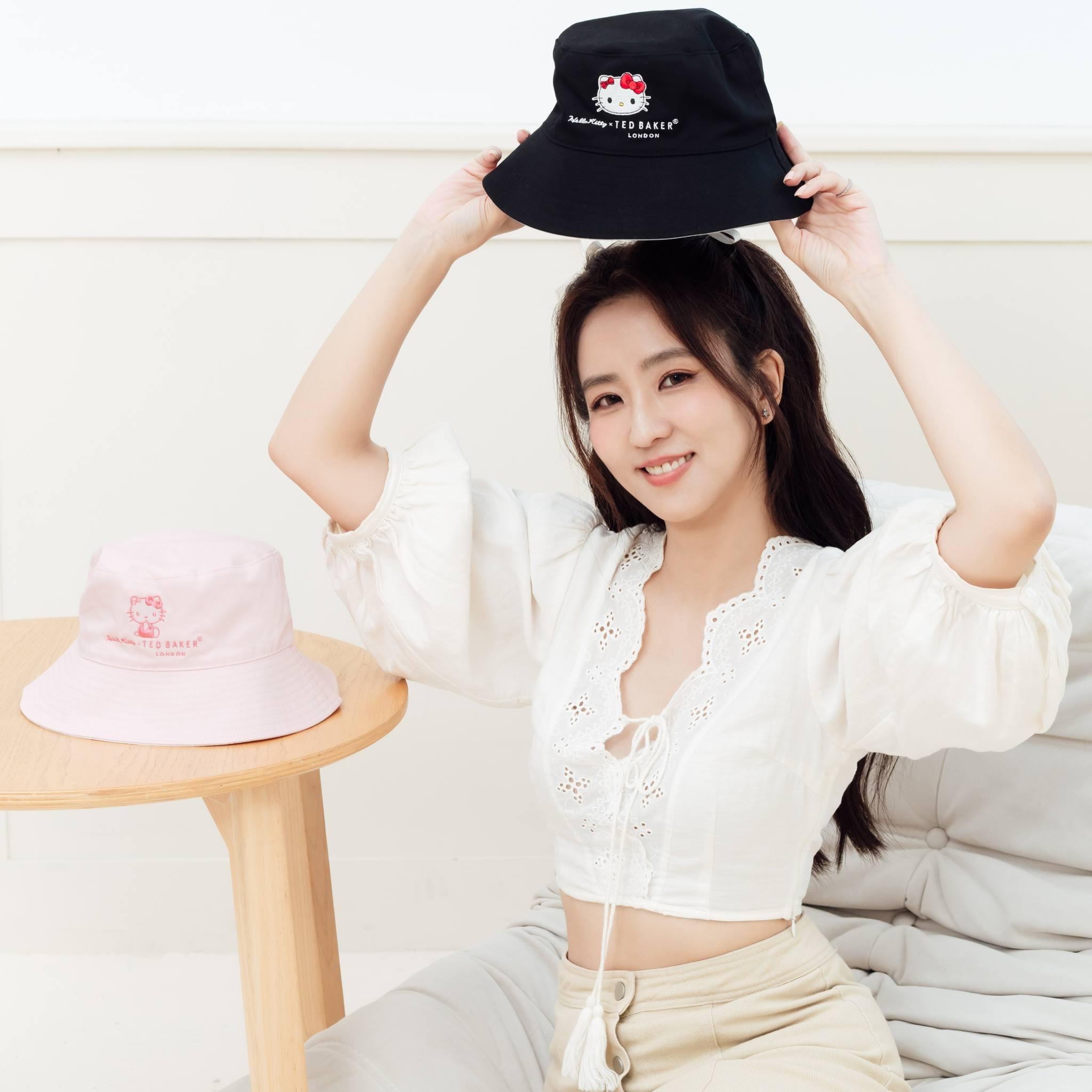 Hello Kitty x Ted Baker - Double sided Fisherman Hat (2 colors)