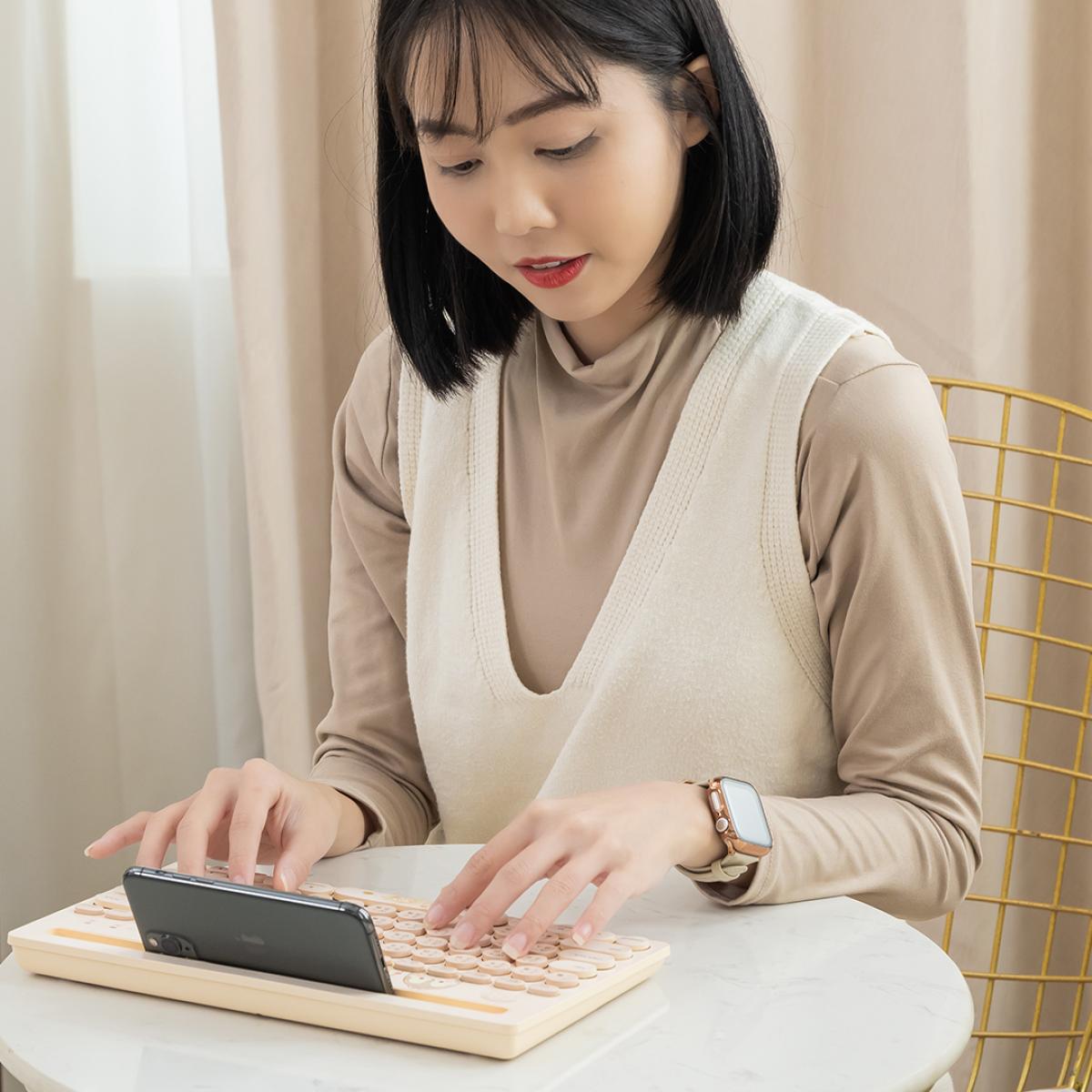 infoThink x Disney UFUFY Chip & Dale Wireless Keyboard