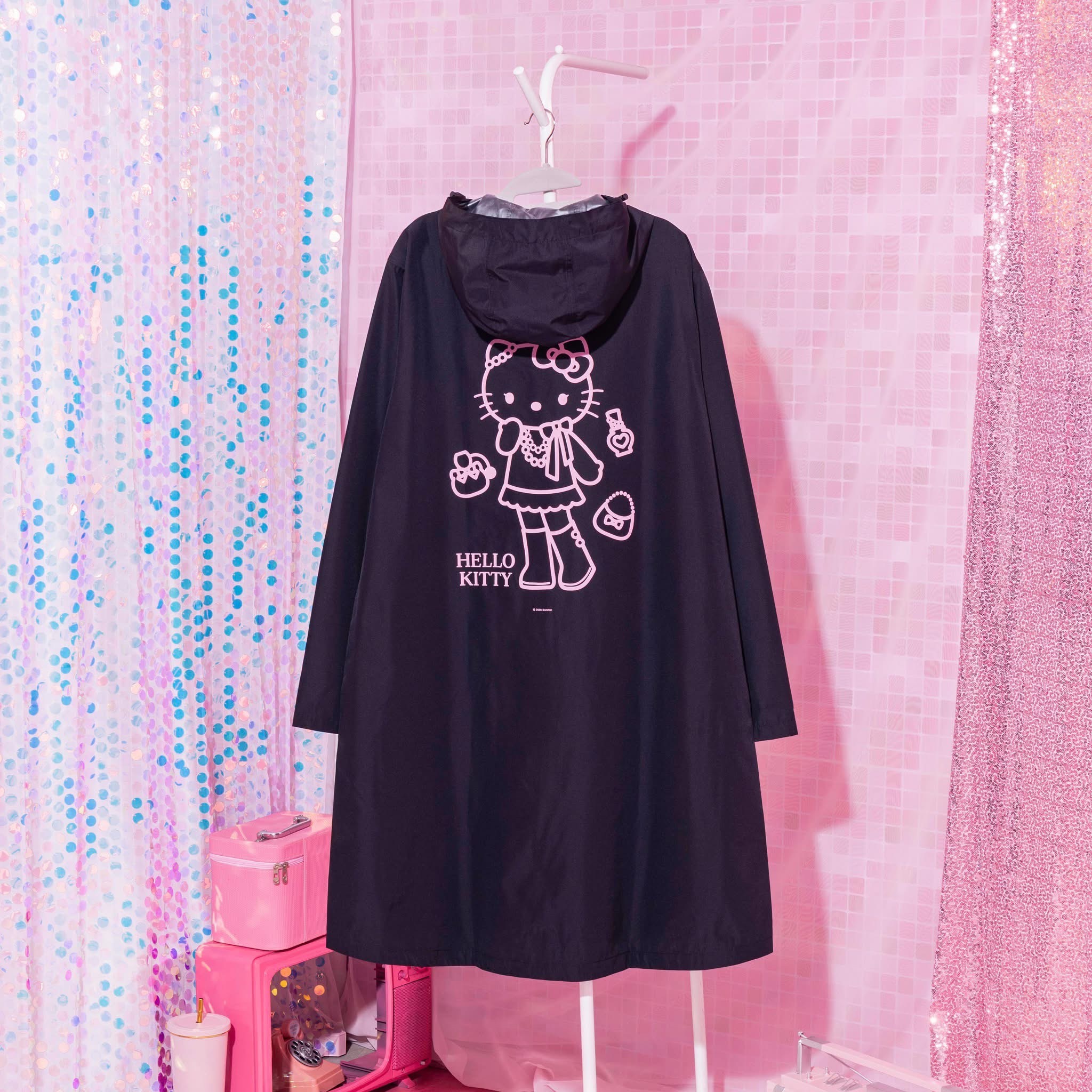 Hello Kitty x Long Legs - Raincoat with pouch 