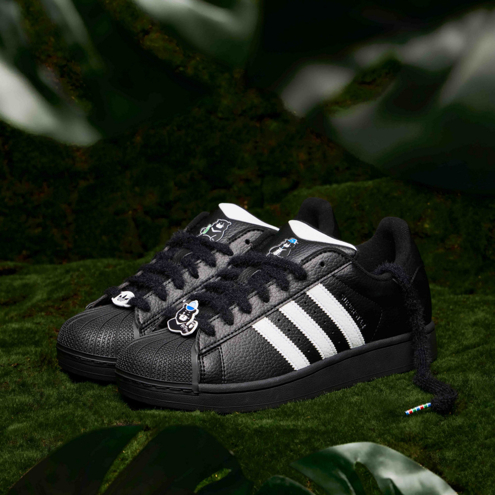 adidas Taiwan Exclusive - Taipei Black Bear SUPERSTAR II