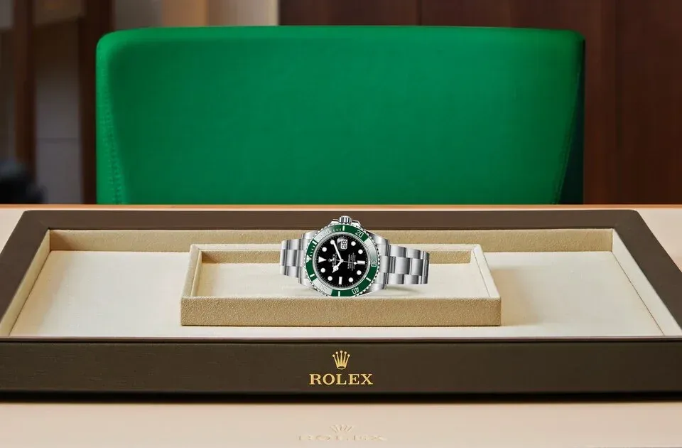 ROLEX SUBMARINER DATE Oyster, 41 mm, Oystersteel M126610LV-0002