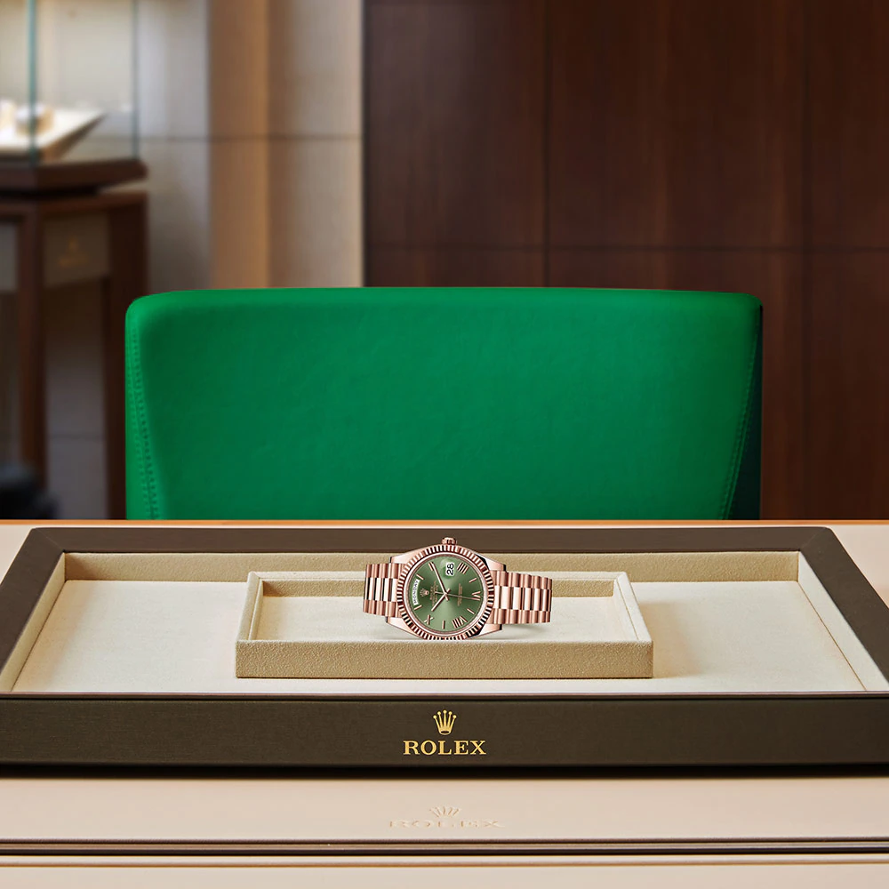 【Best Price Today🎃Only 599】Rolex Day-Date 40 Presidential Olive Green Dial 18kt Rose Gold 228235-0025