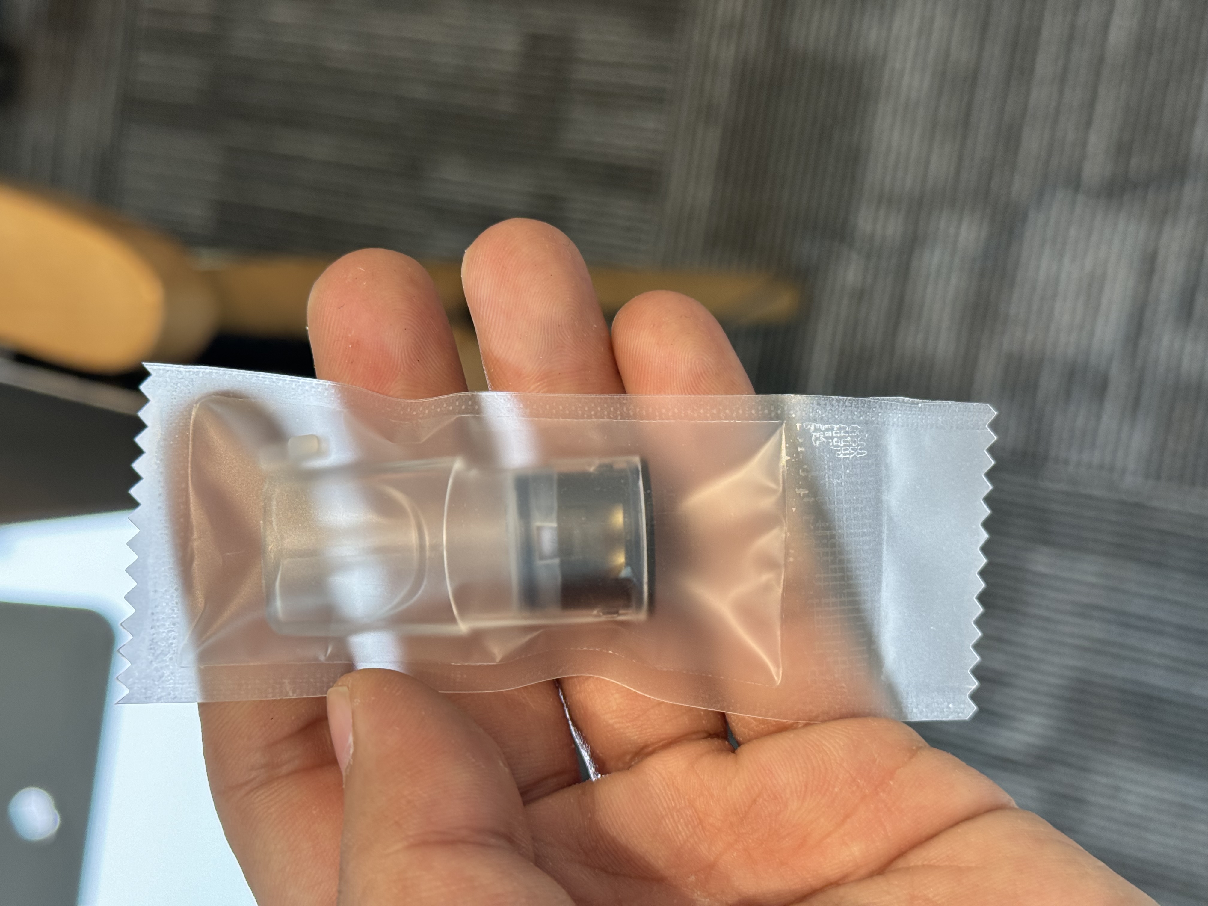 最新一代回填式側注油空殼，回填式煙彈，灰色芯底座，食品級油杯，麻醉煙彈，麻醉適用。